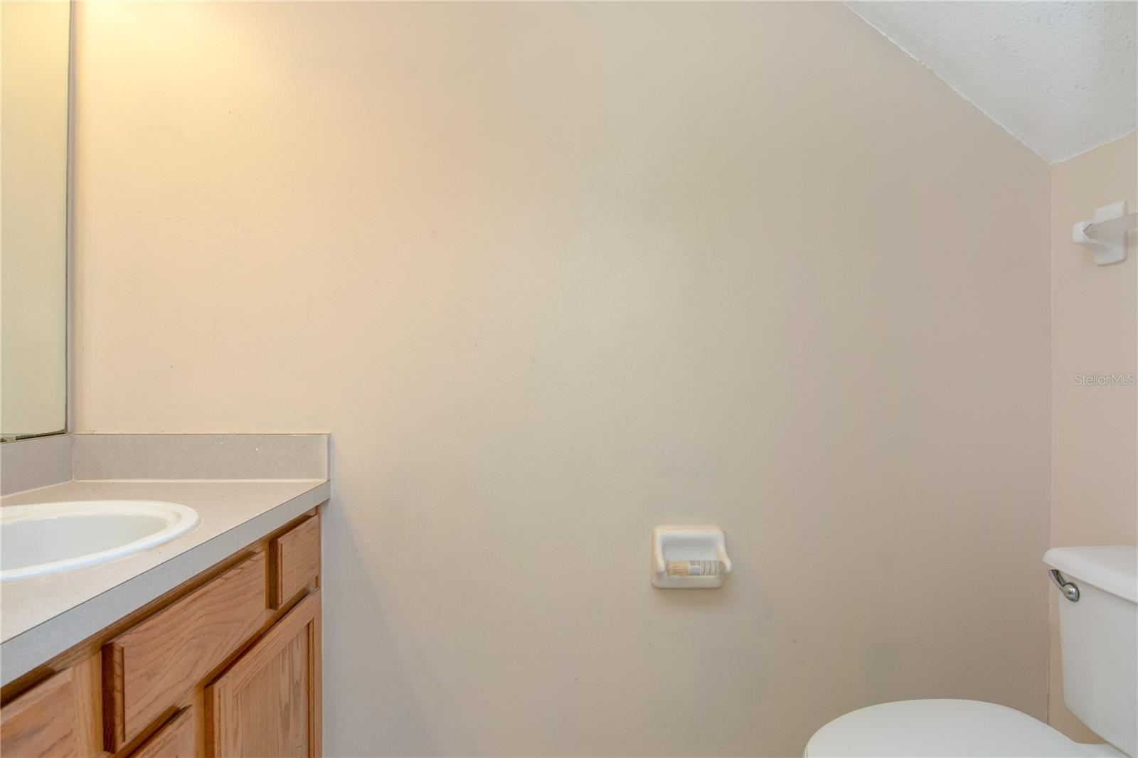 Image 7 of 14 For 2909 Central Boulevard