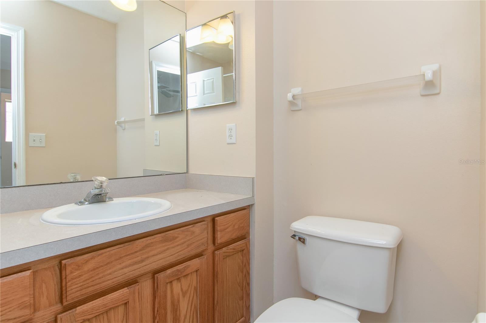 Image 9 of 14 For 2909 Central Boulevard