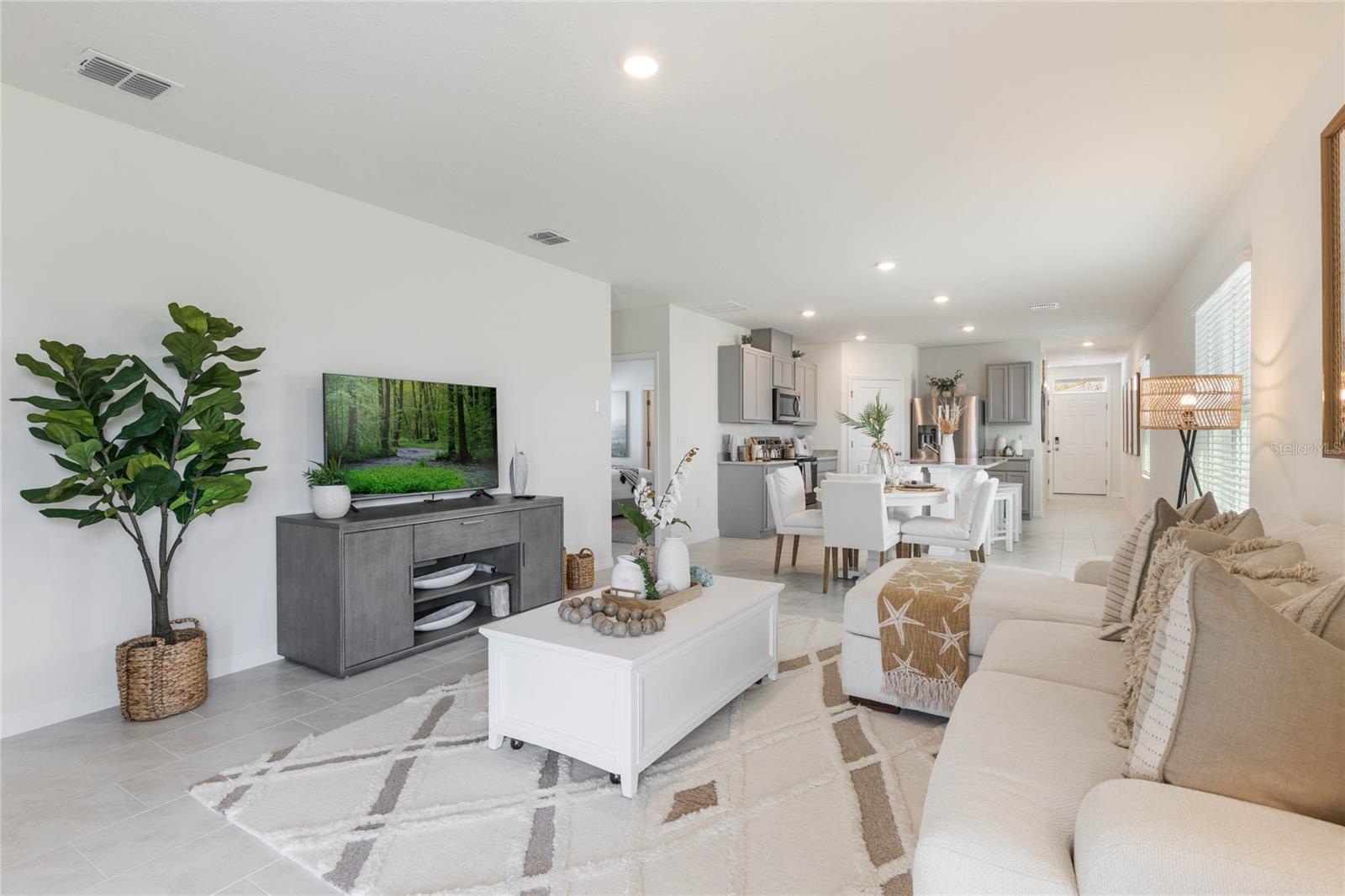 Image 14 of 30 For 4585 Barberry Avenue