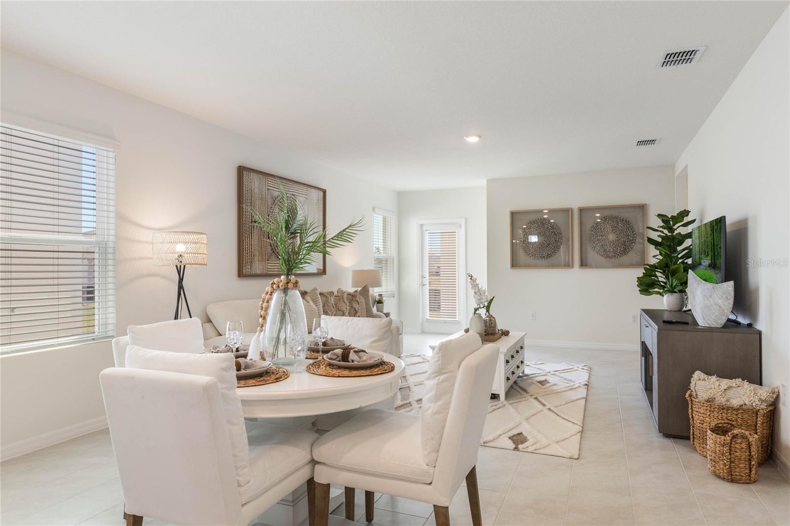 Image 7 of 30 For 4585 Barberry Avenue