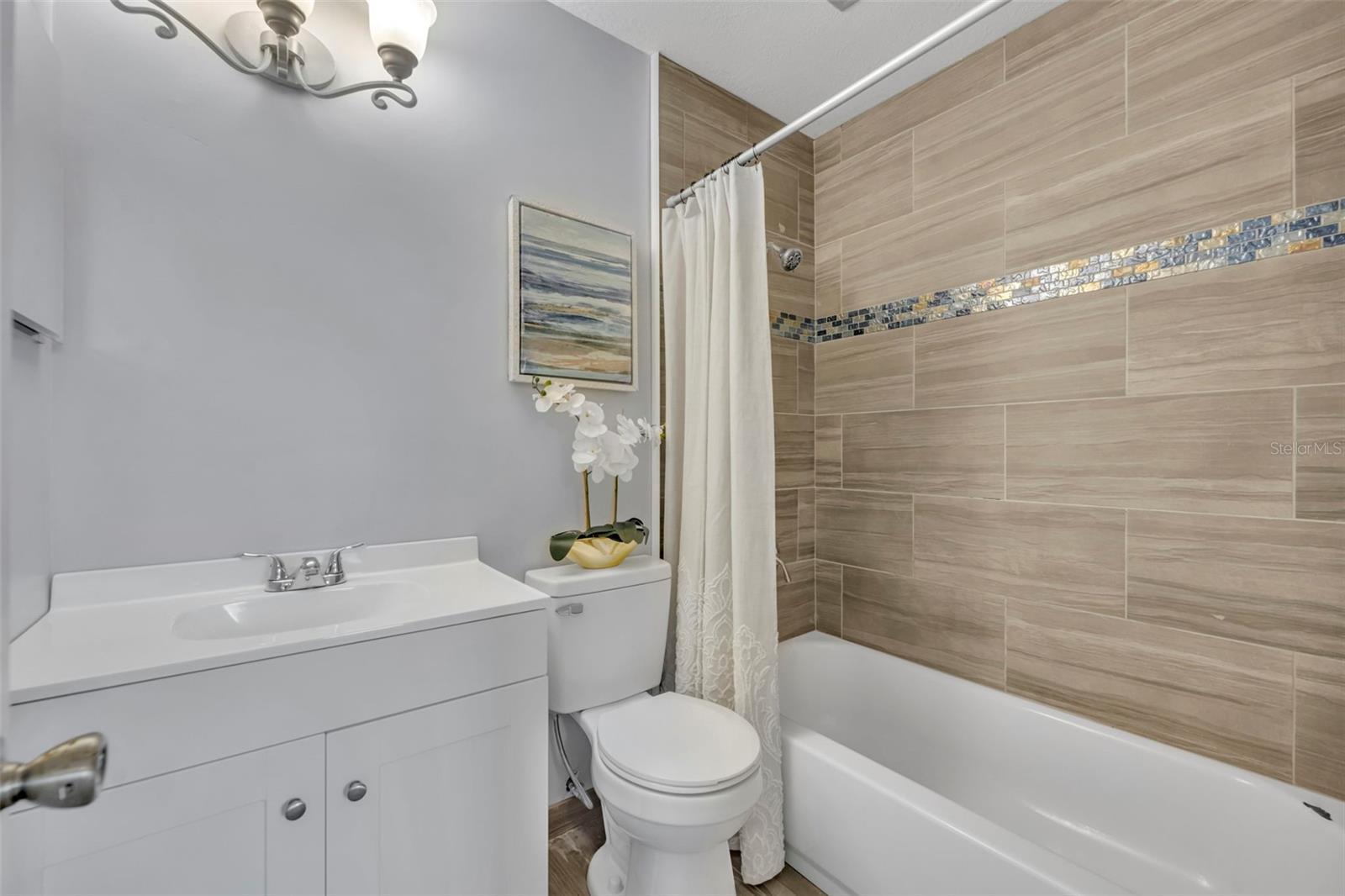 Image 14 of 26 For 604 Casa Park A Court