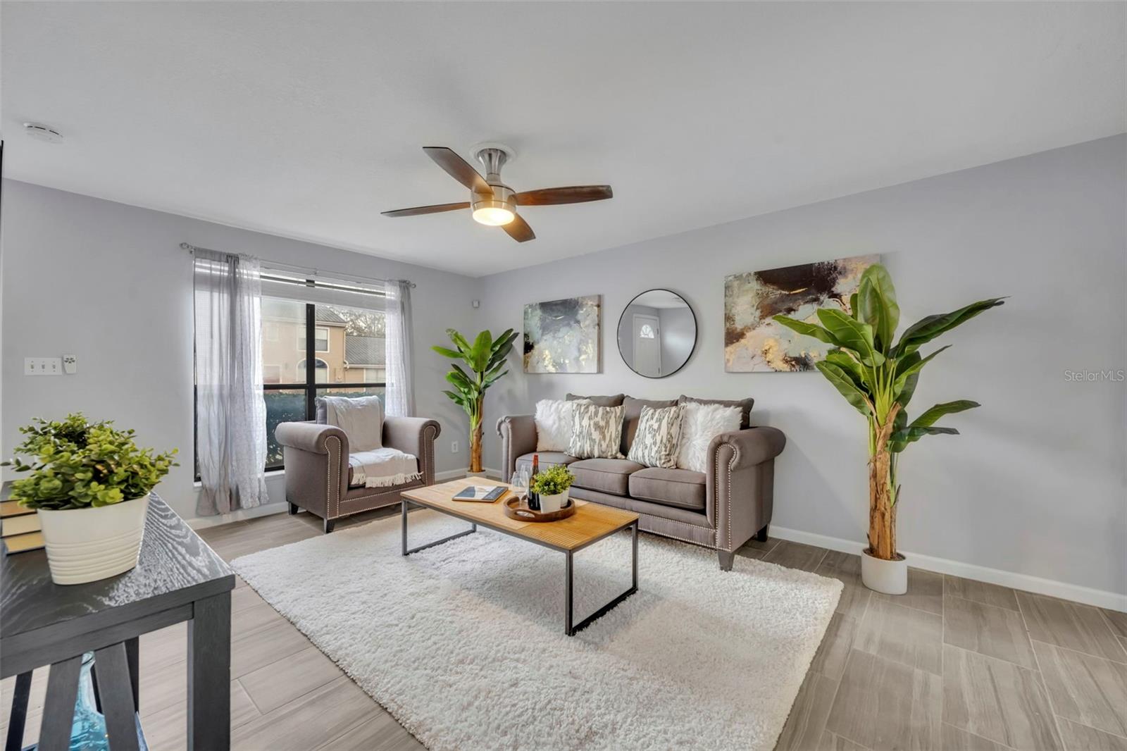 Image 3 of 26 For 604 Casa Park A Court