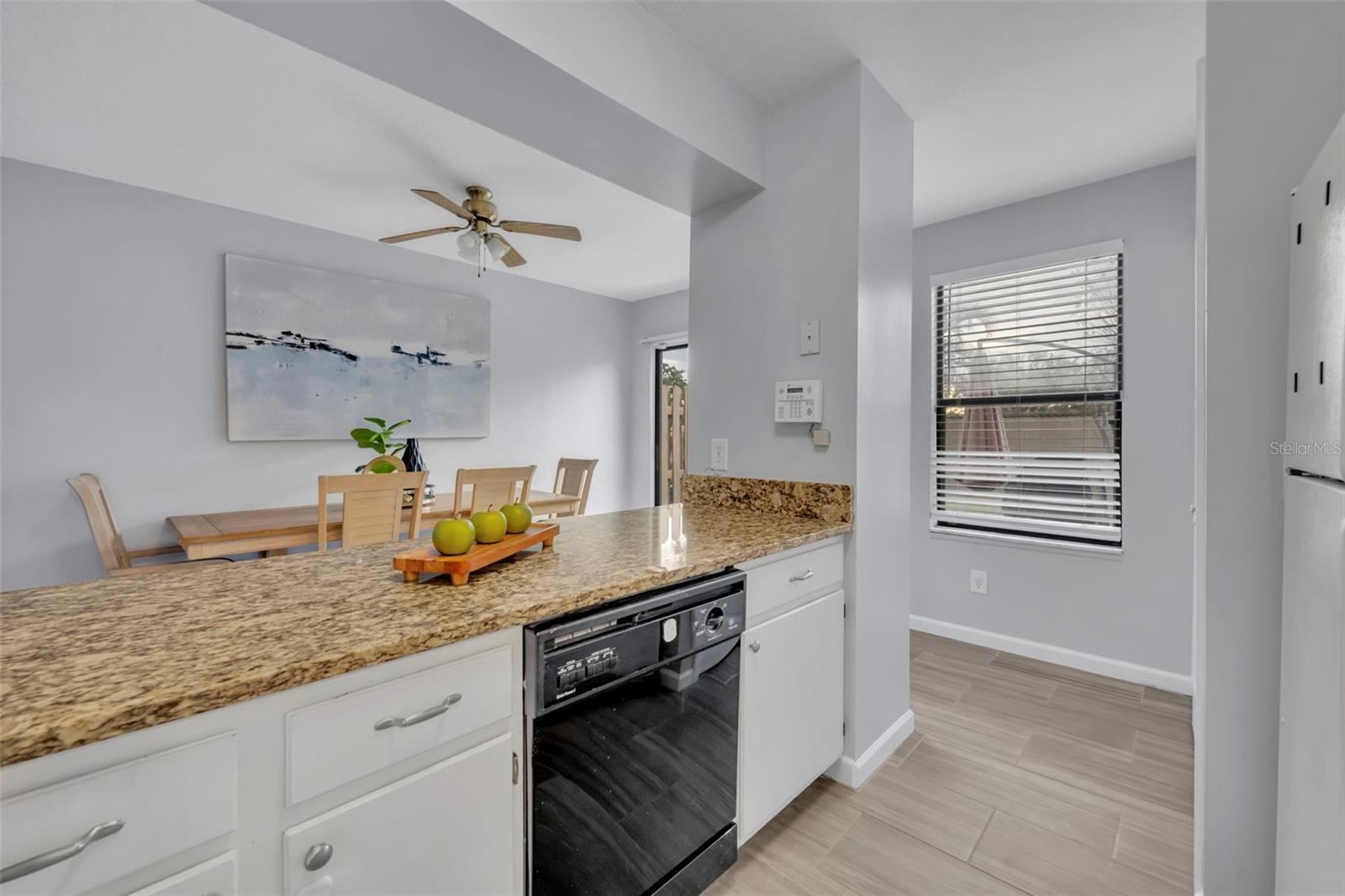 Image 8 of 26 For 604 Casa Park A Court