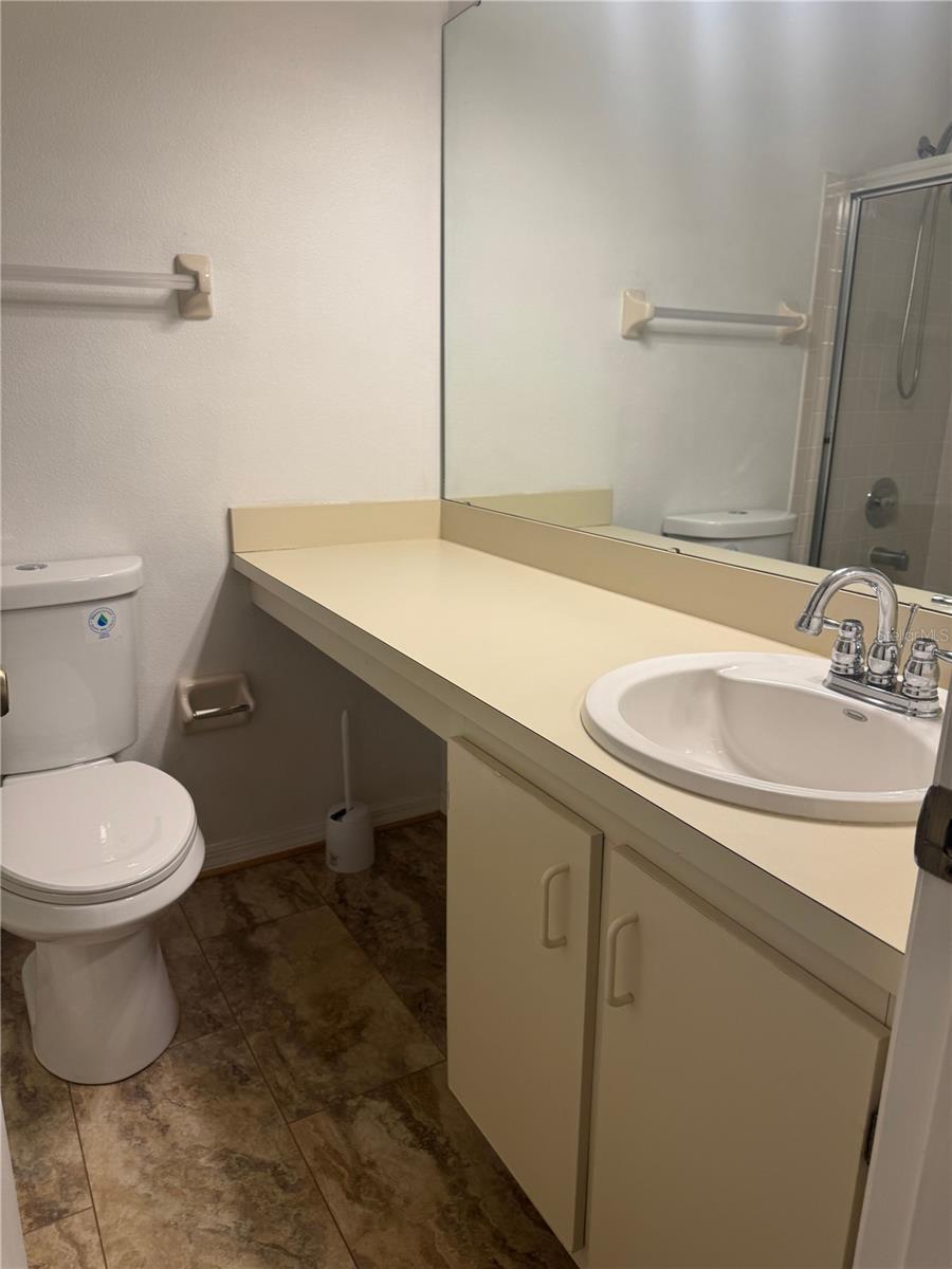 Image 17 of 27 For 3047 Oak Park Way 103