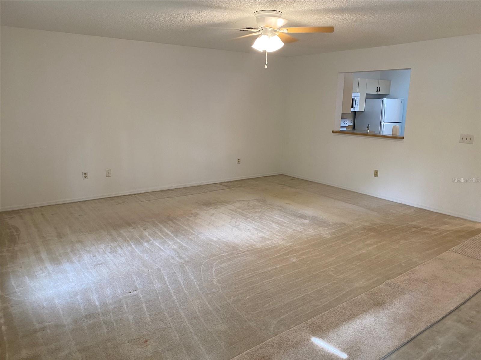 Image 3 of 27 For 3047 Oak Park Way 103