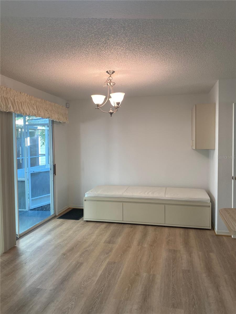 Image 8 of 27 For 3047 Oak Park Way 103