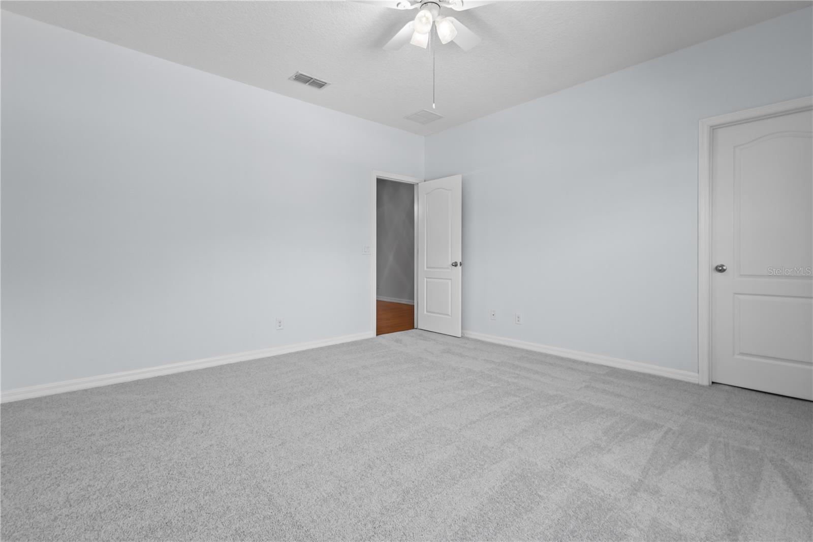 Image 18 of 30 For 11408 Center Lake Drive