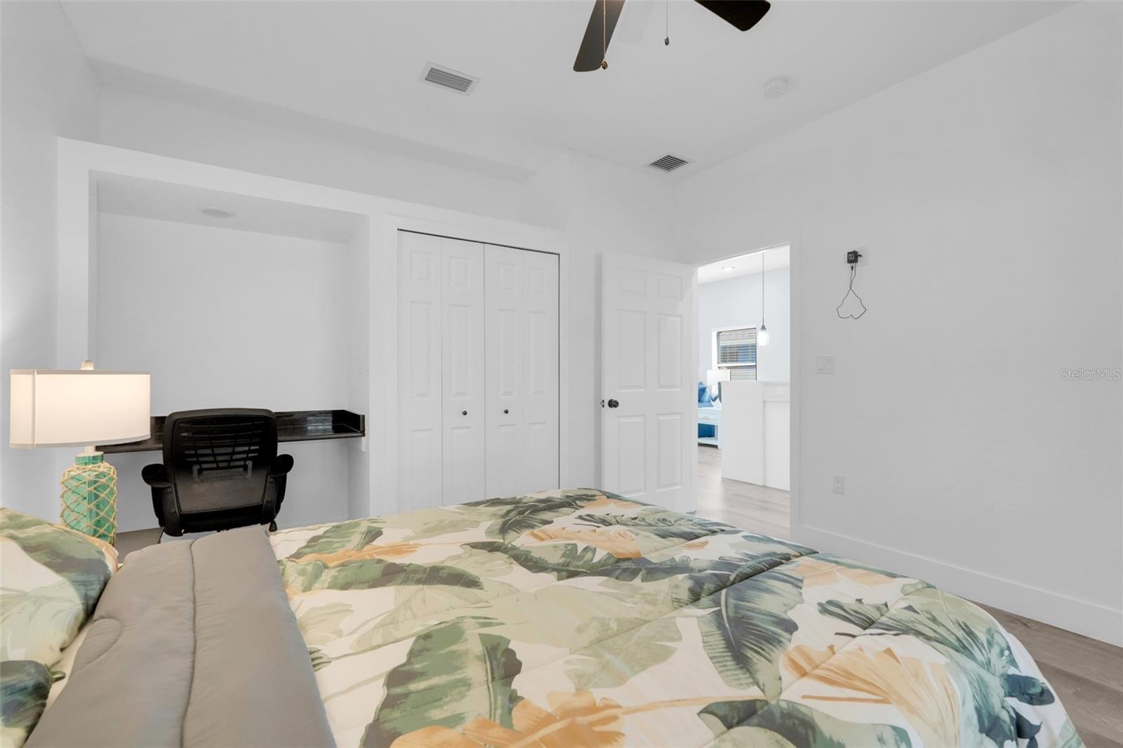 Image 12 of 51 For 223 Peninsula Drive A & B