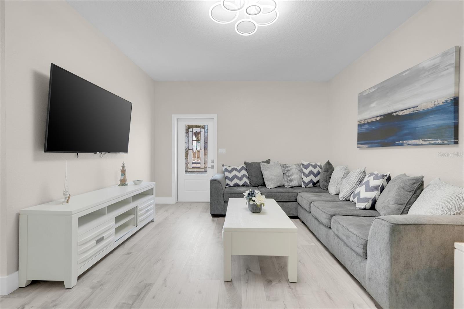 Image 18 of 51 For 223 Peninsula Drive A & B