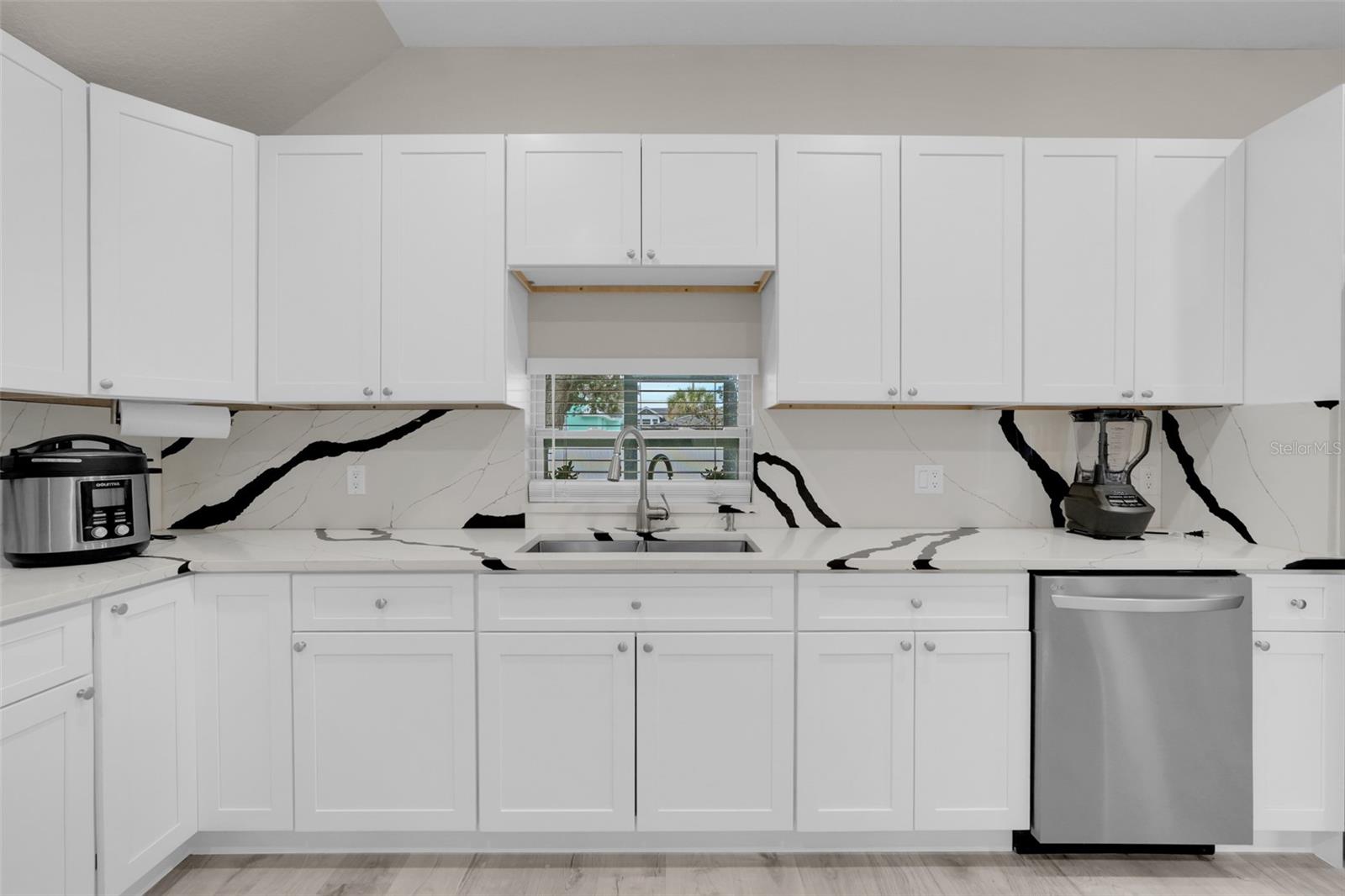 Image 24 of 51 For 223 Peninsula Drive A & B