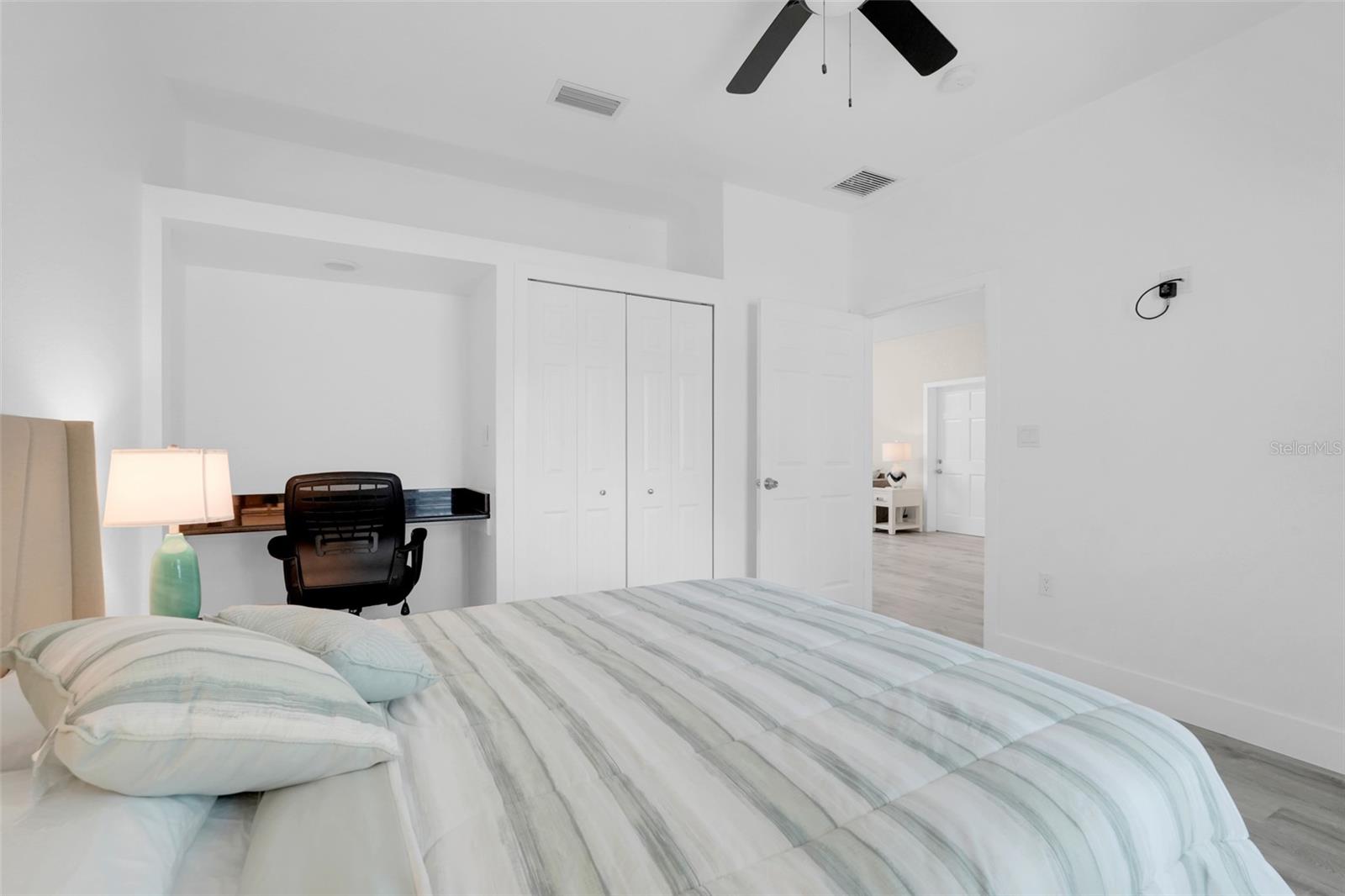 Image 25 of 51 For 223 Peninsula Drive A & B