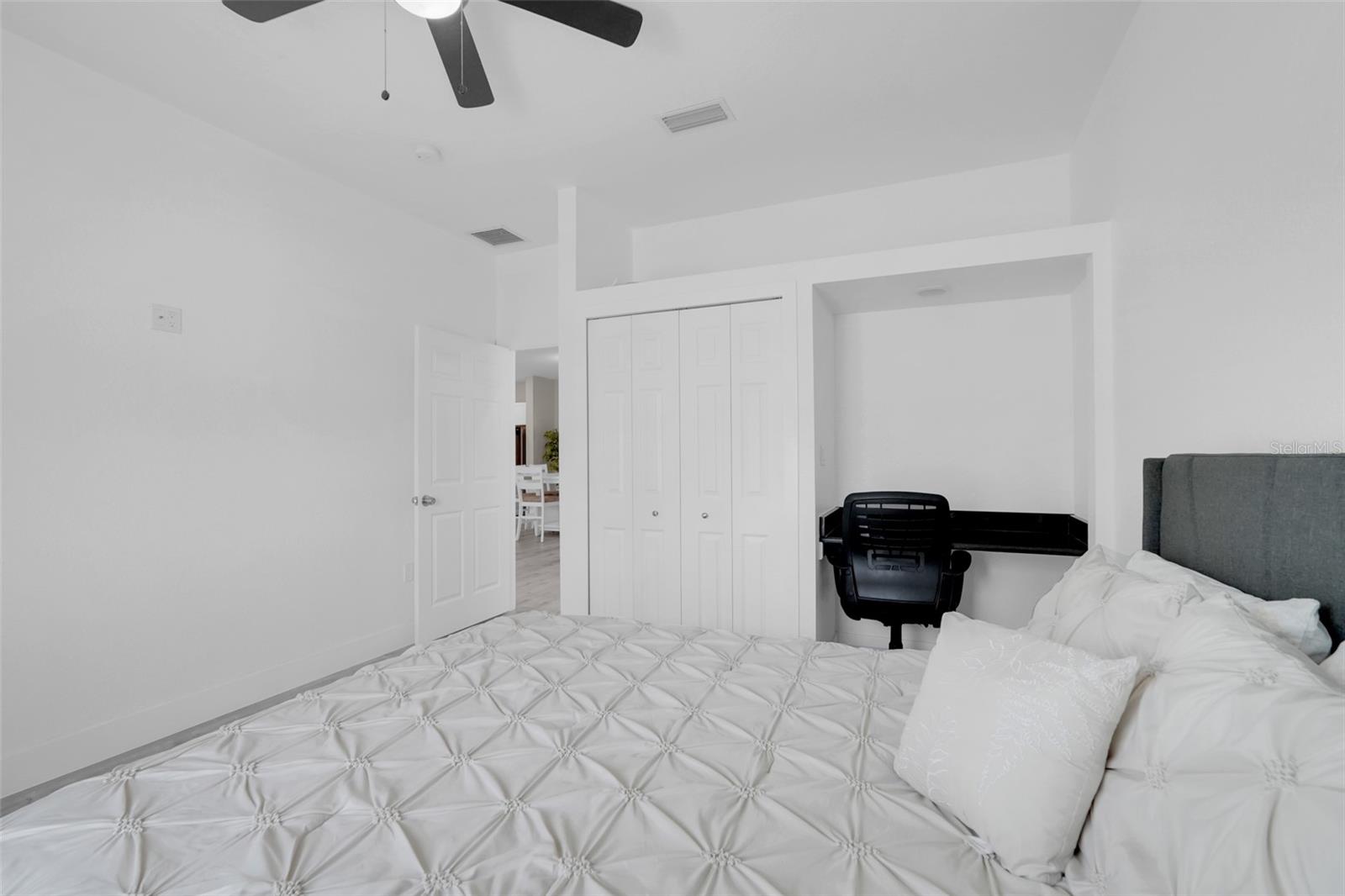 Image 27 of 51 For 223 Peninsula Drive A & B