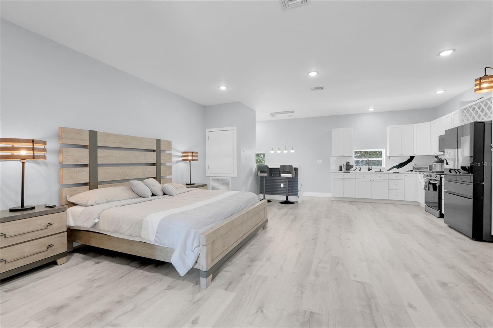 Image 36 of 51 For 223 Peninsula Drive A & B