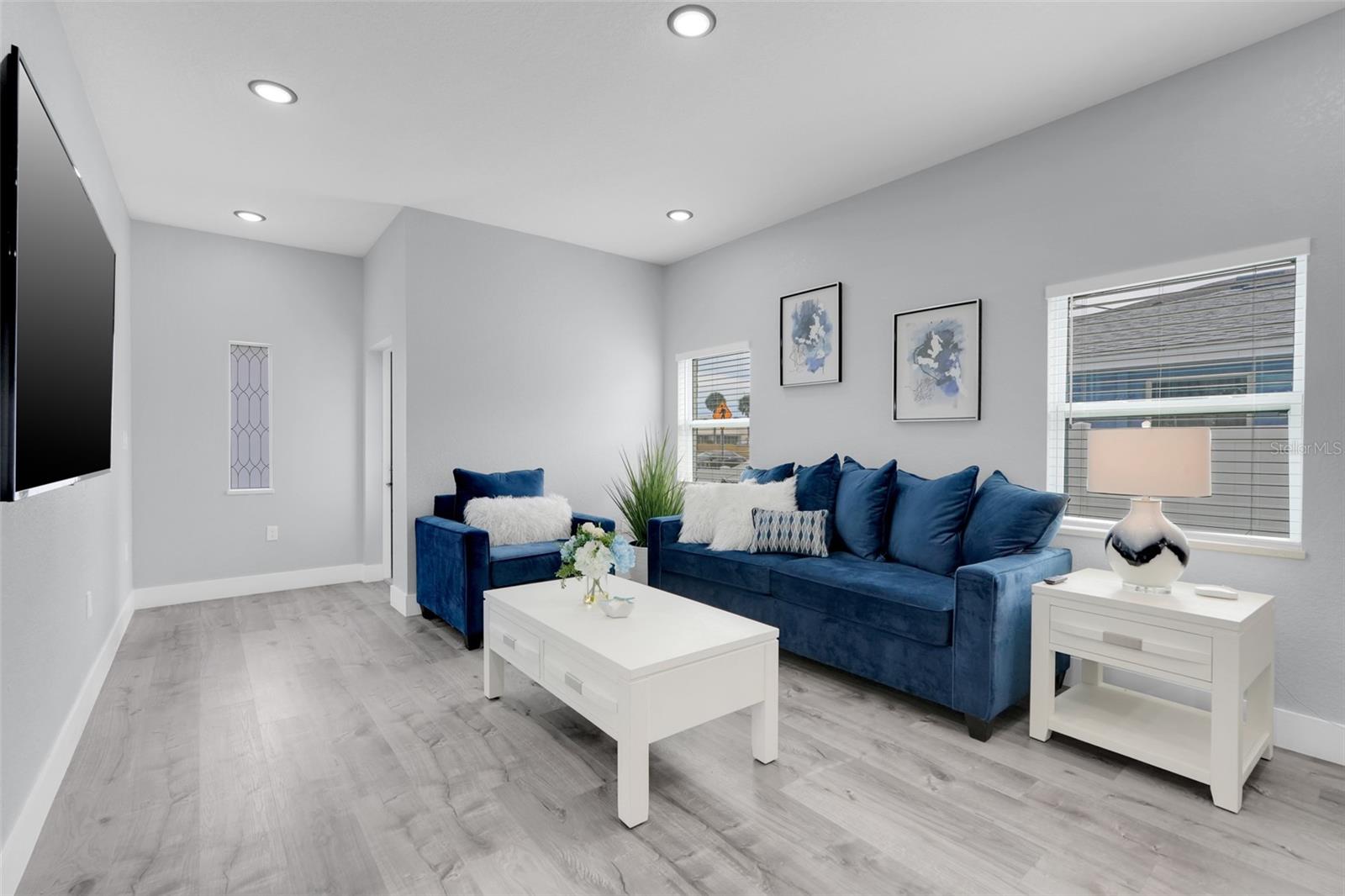 Image 4 of 51 For 223 Peninsula Drive A & B