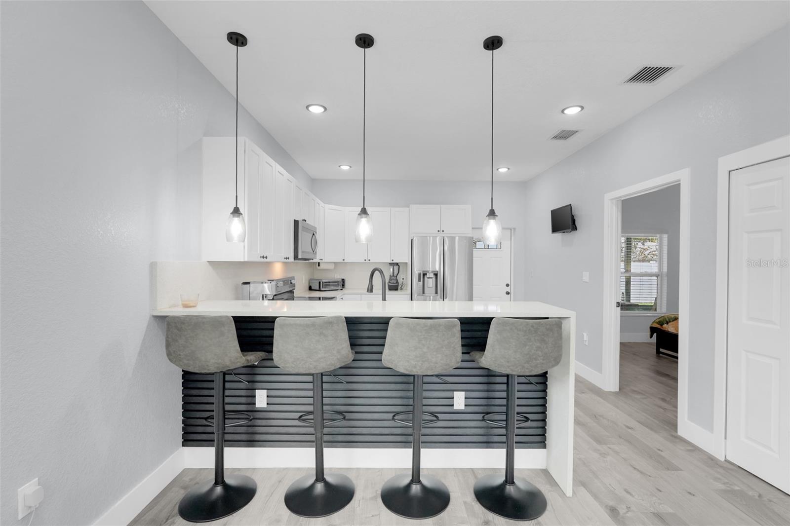 Image 8 of 51 For 223 Peninsula Drive A & B