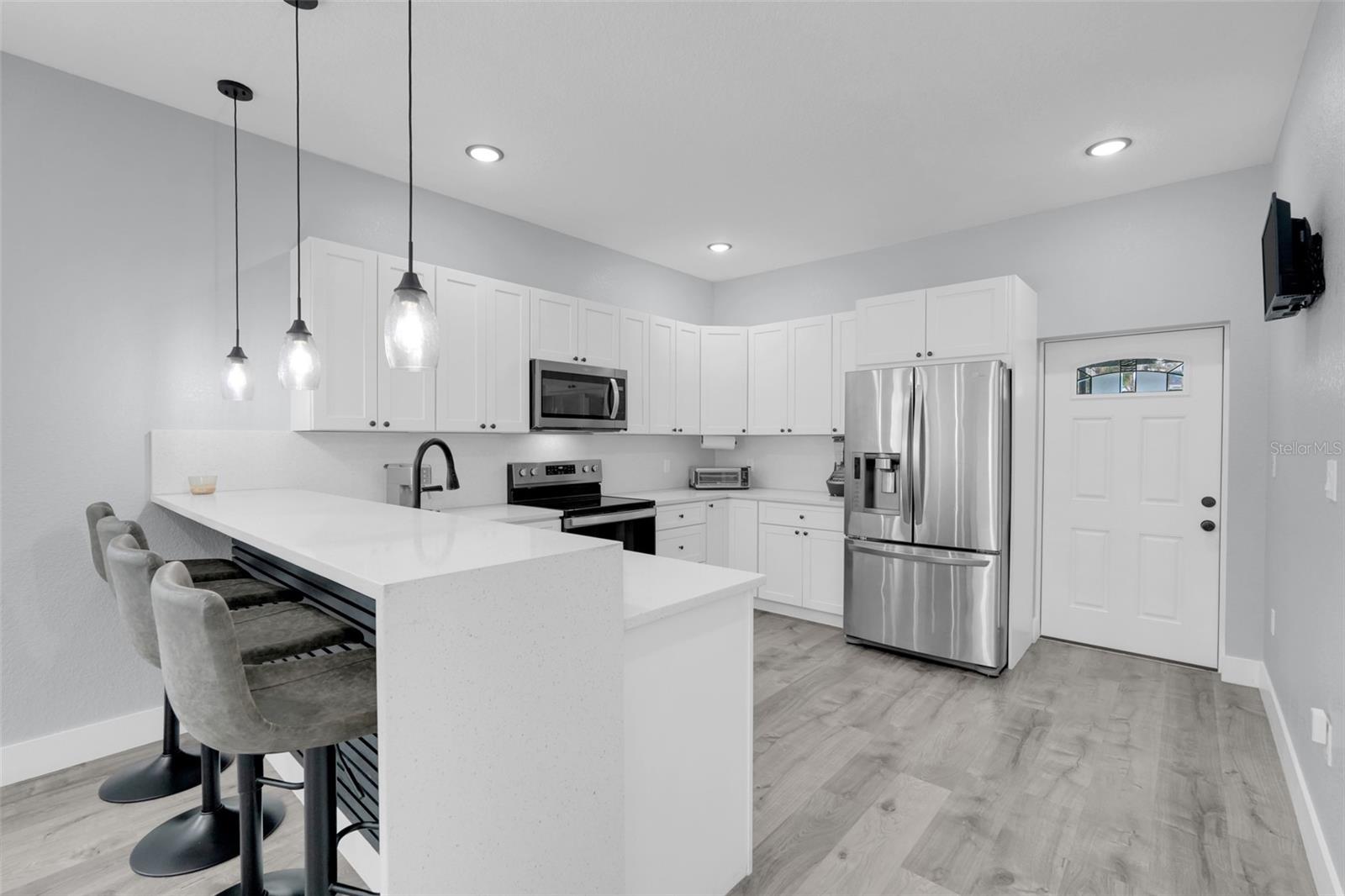 Image 9 of 51 For 223 Peninsula Drive A & B