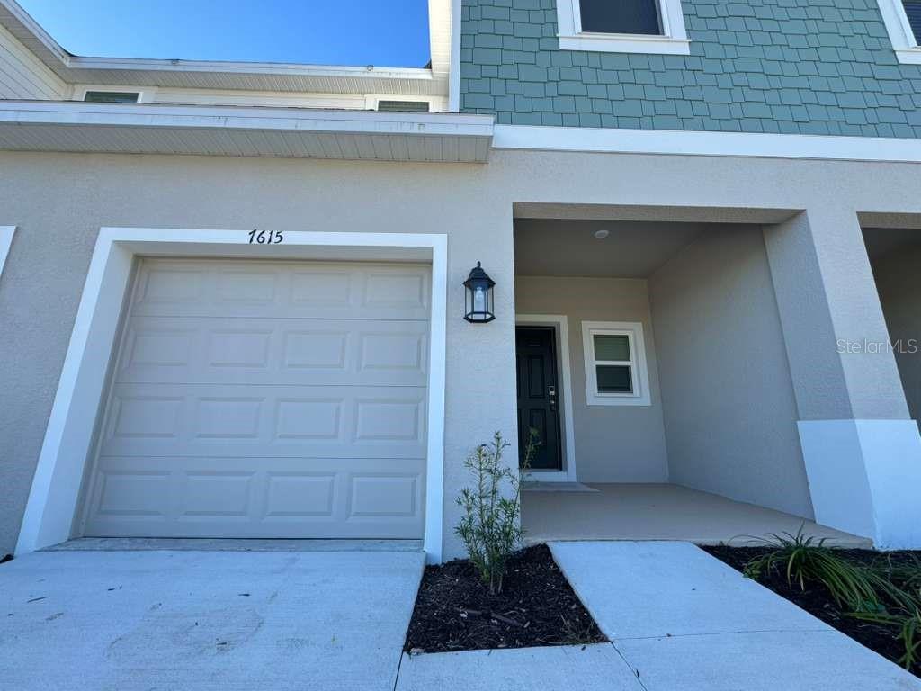 Image 3 of 24 For 7615 Waterscape Drive