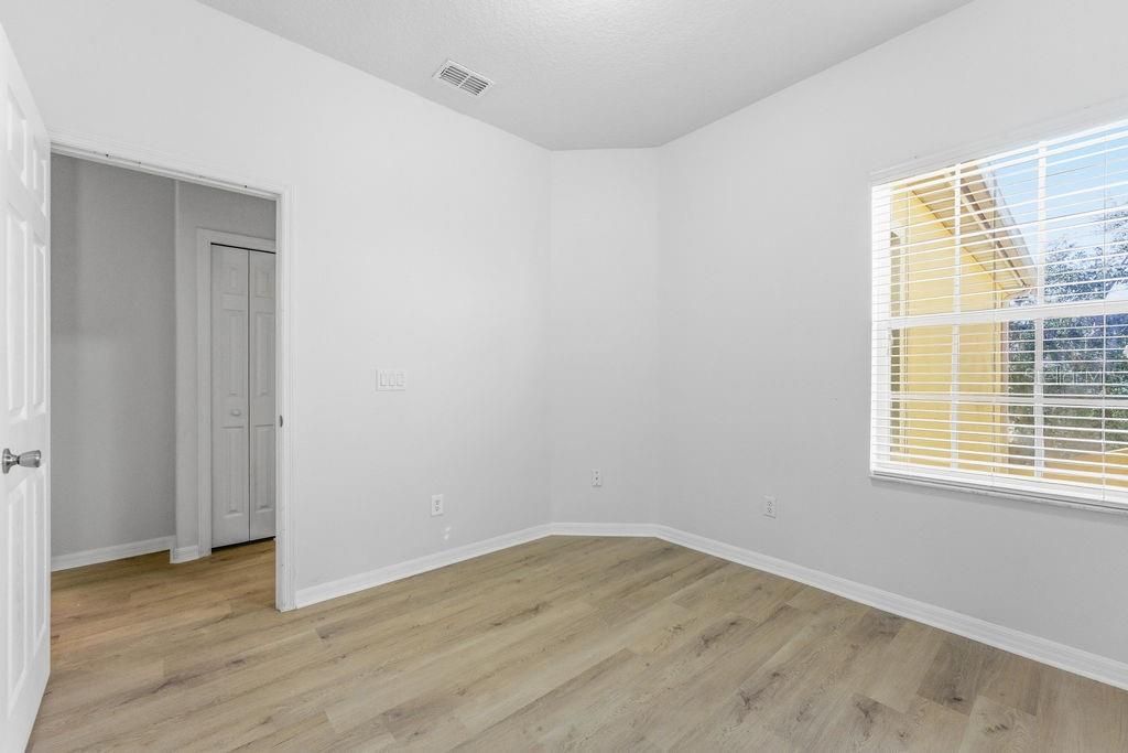 Image 22 of 40 For 2795 Oakwater Drive 2795