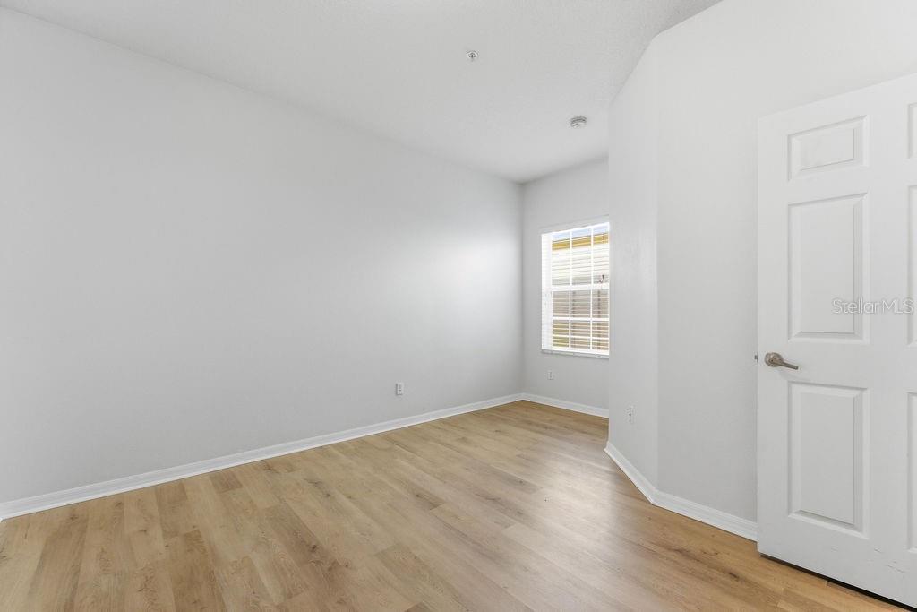 Image 23 of 40 For 2795 Oakwater Drive 2795