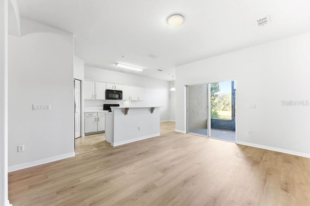 Image 9 of 40 For 2795 Oakwater Drive 2795