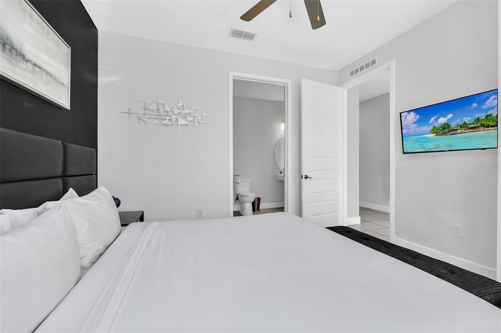 Image 22 of 67 For 7607 Mackinaw Lane