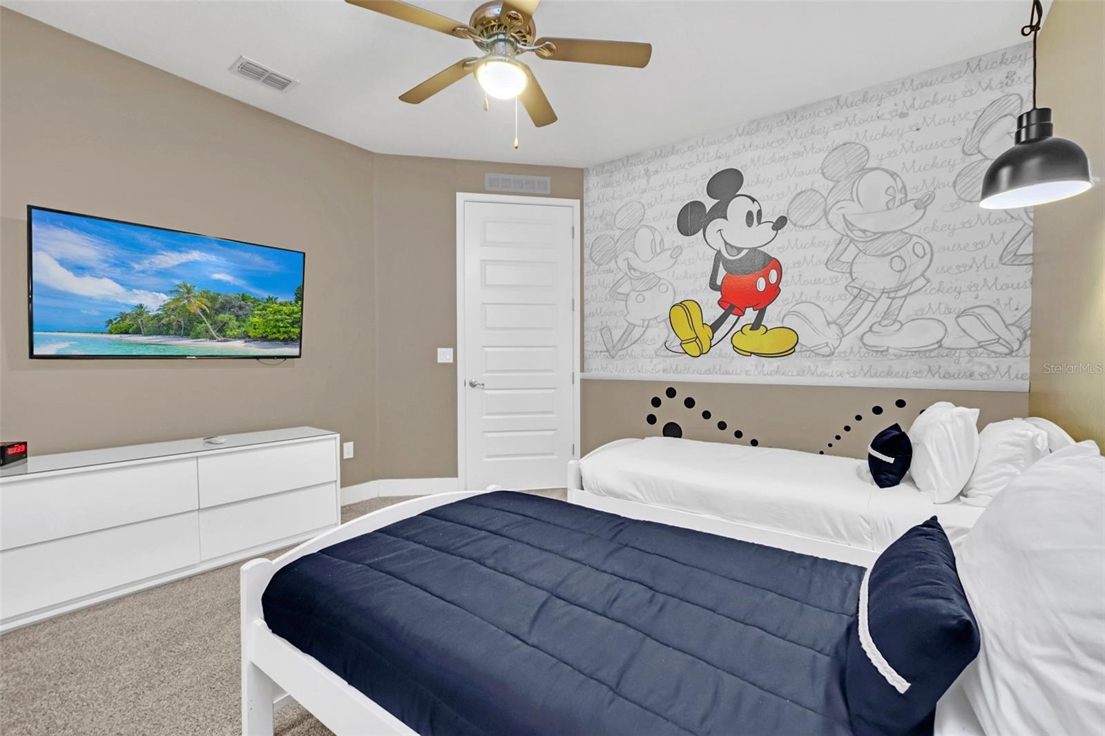 Image 29 of 67 For 7607 Mackinaw Lane