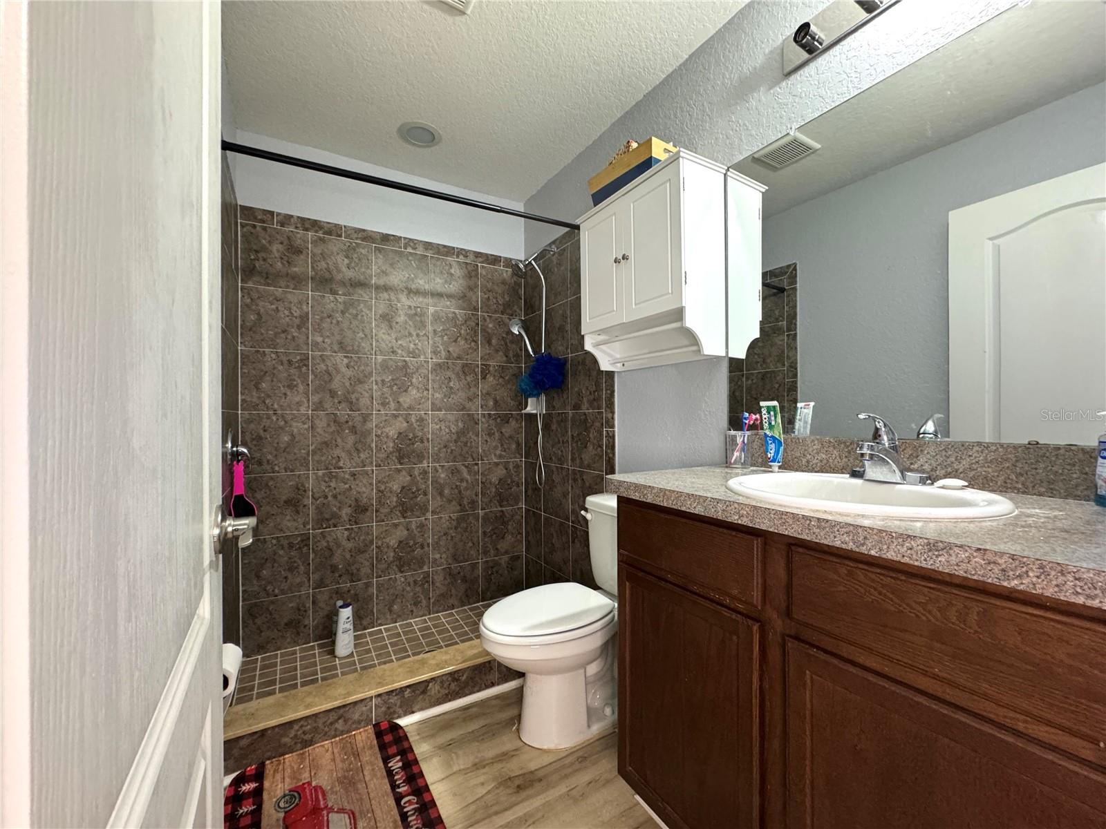 Image 13 of 23 For 248 Chicago Avenue W