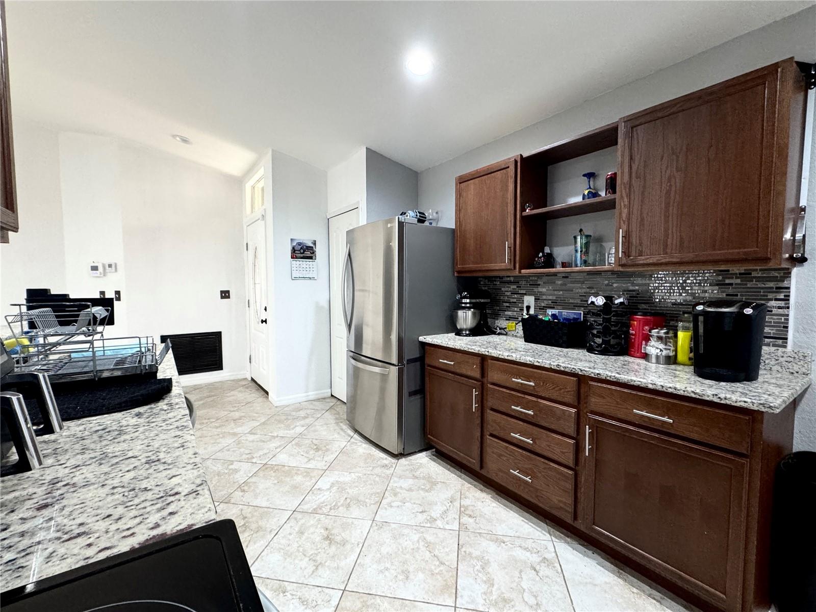 Image 6 of 23 For 248 Chicago Avenue W