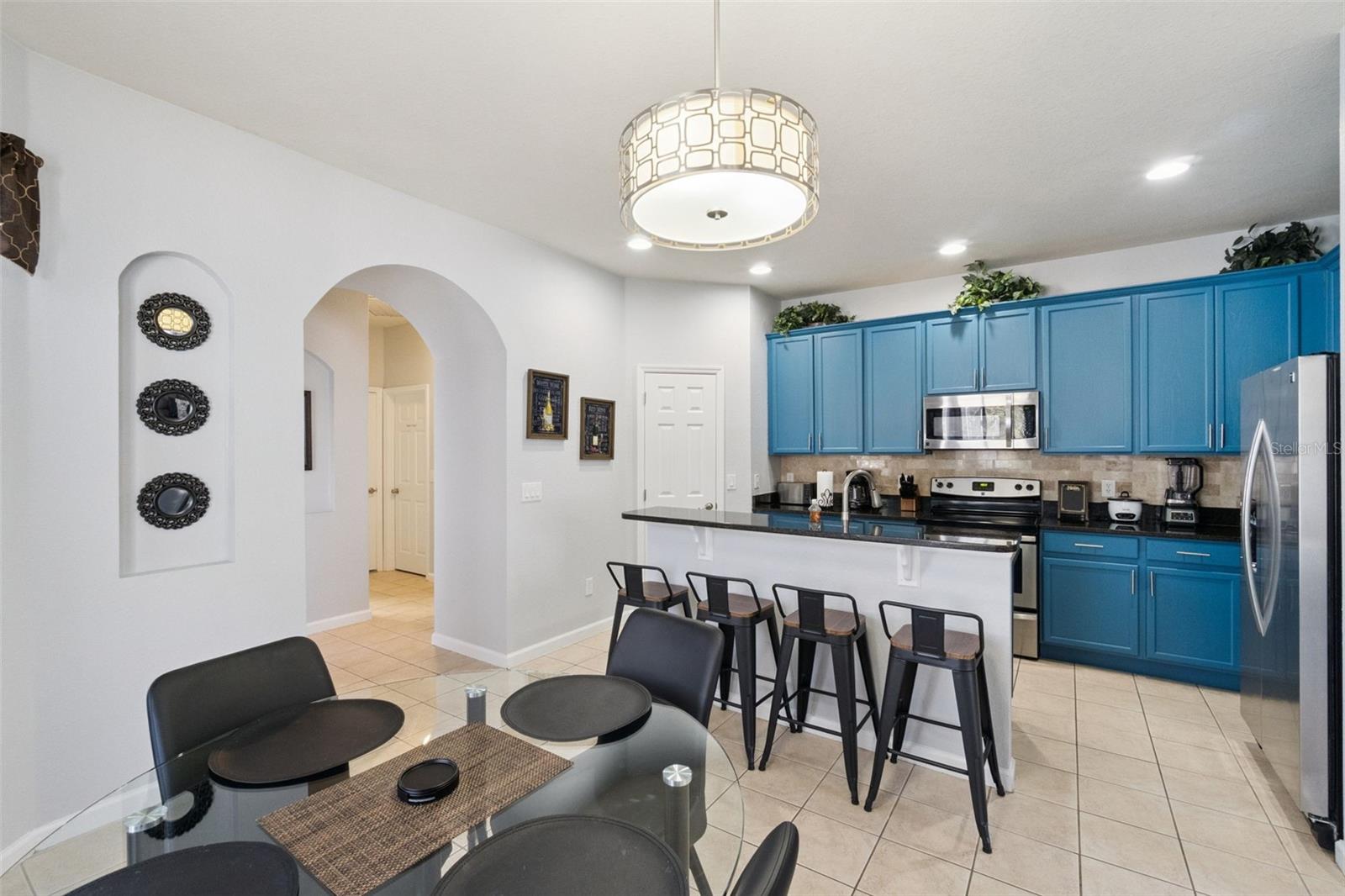 Image 10 of 52 For 4973 Pall Mall Street W