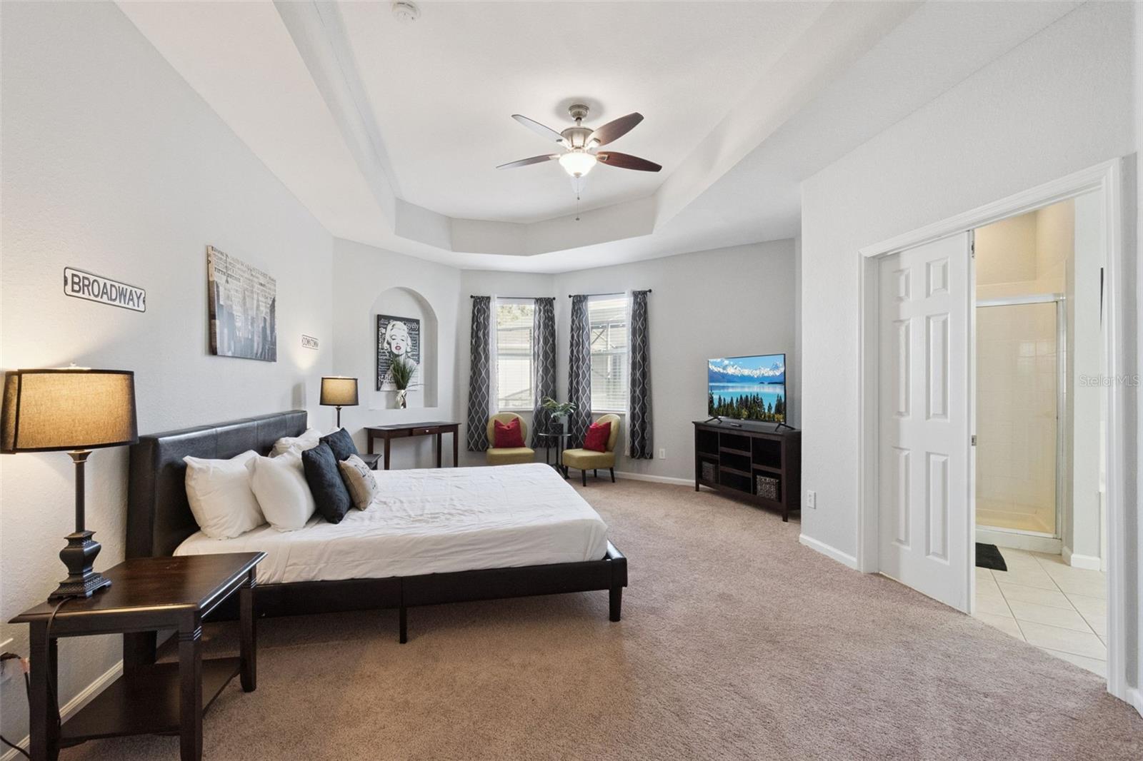 Image 15 of 52 For 4973 Pall Mall Street W