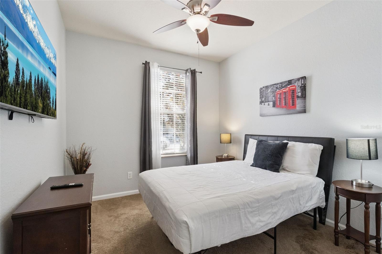 Image 19 of 52 For 4973 Pall Mall Street W