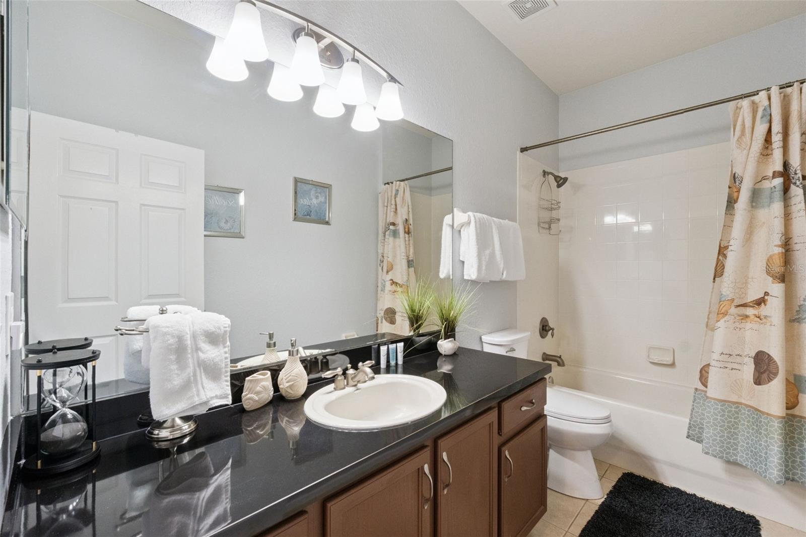 Image 25 of 52 For 4973 Pall Mall Street W