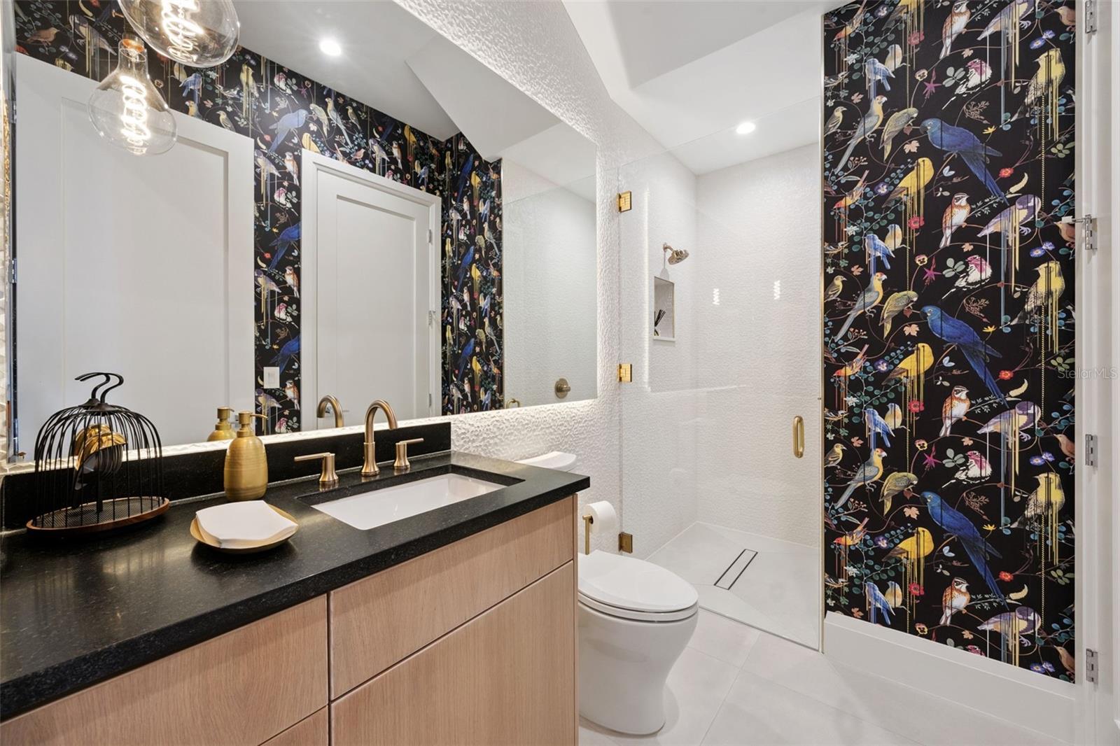 Image 14 of 33 For 1414 Westmoreland Drive