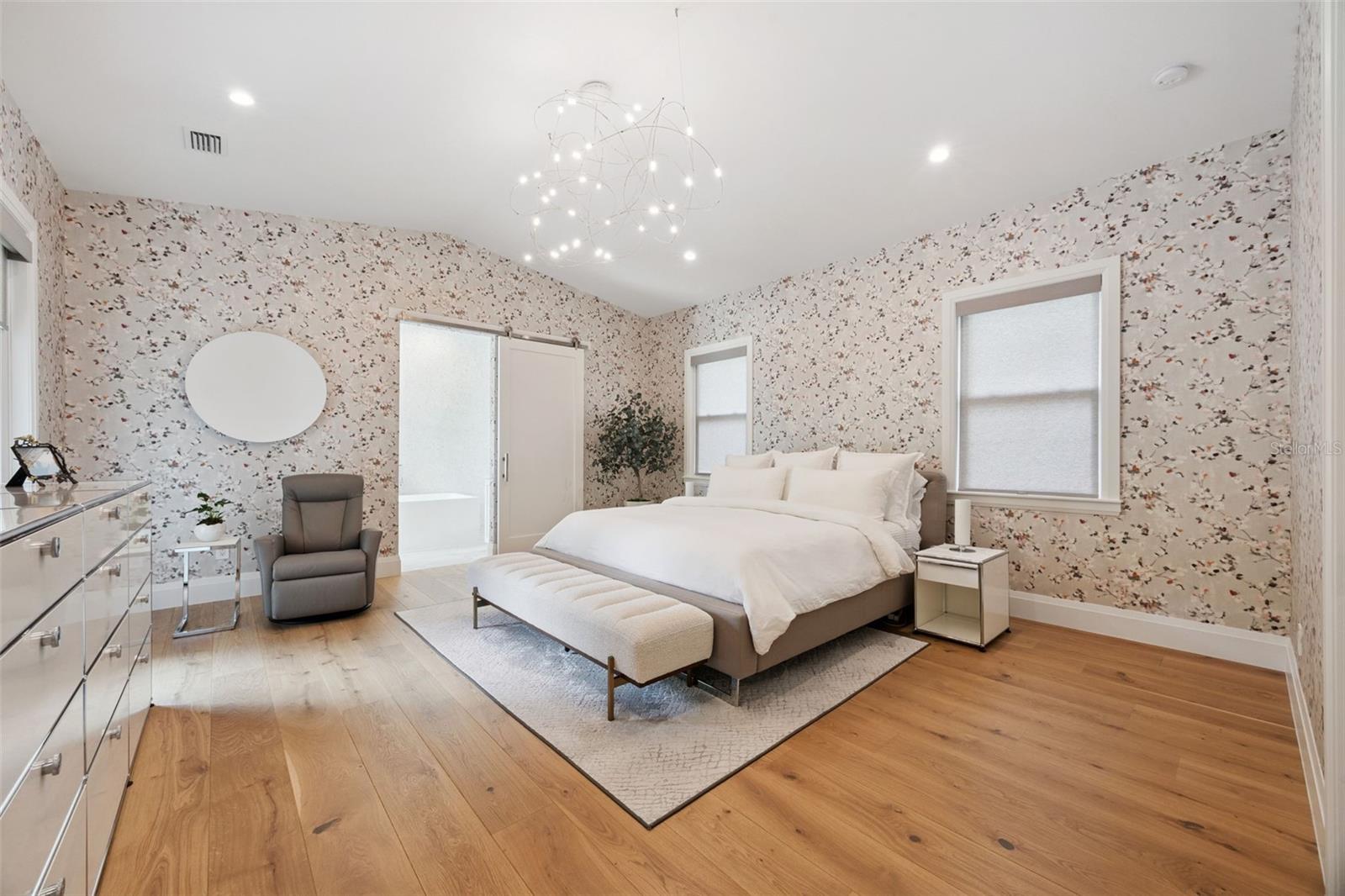 Image 15 of 33 For 1414 Westmoreland Drive