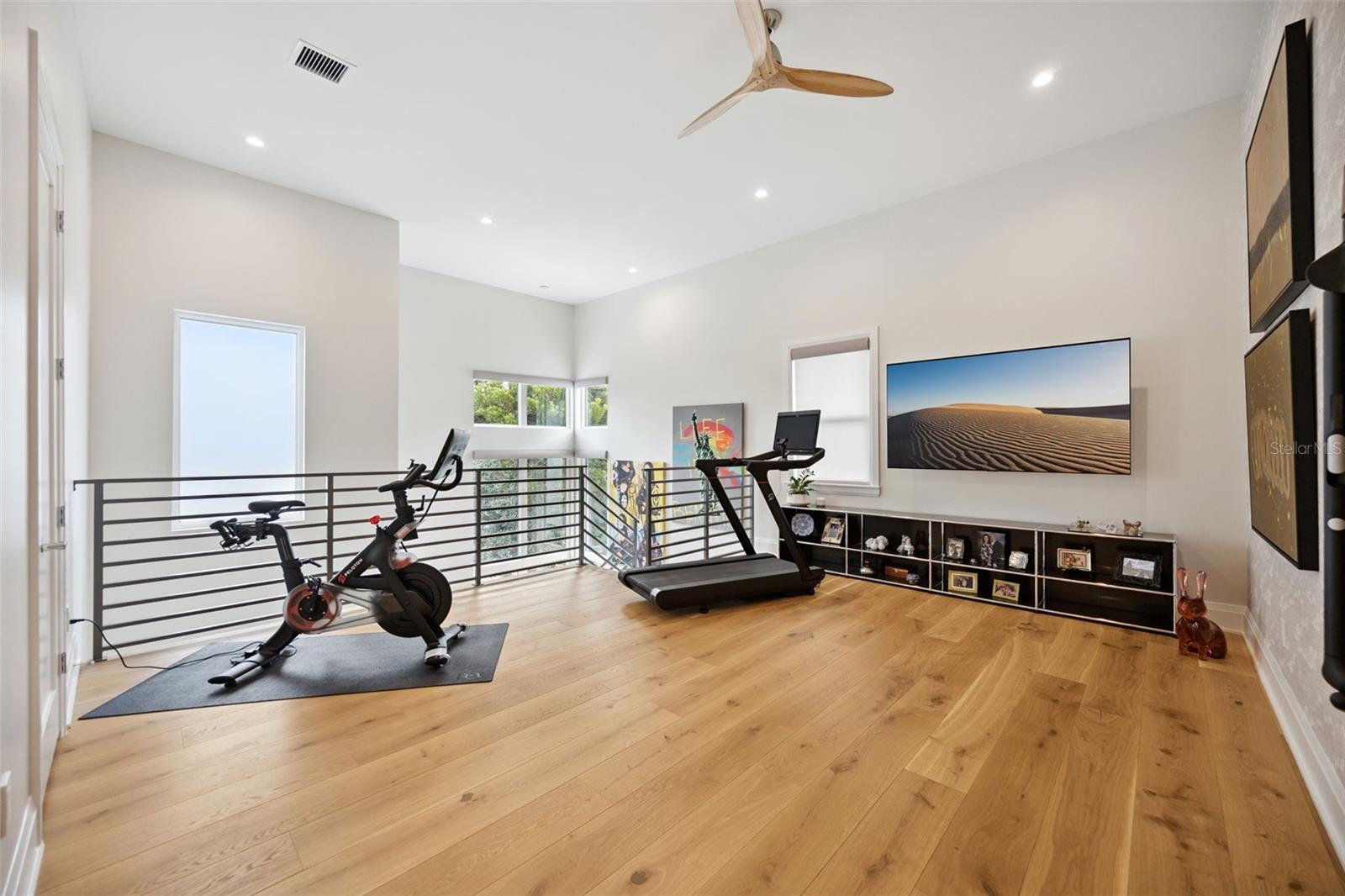 Image 20 of 33 For 1414 Westmoreland Drive