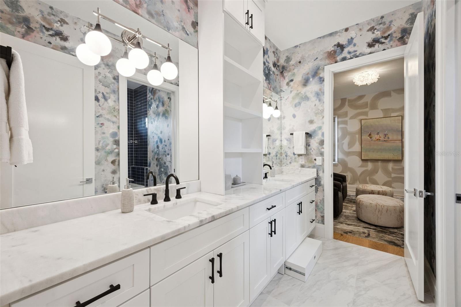 Image 22 of 33 For 1414 Westmoreland Drive