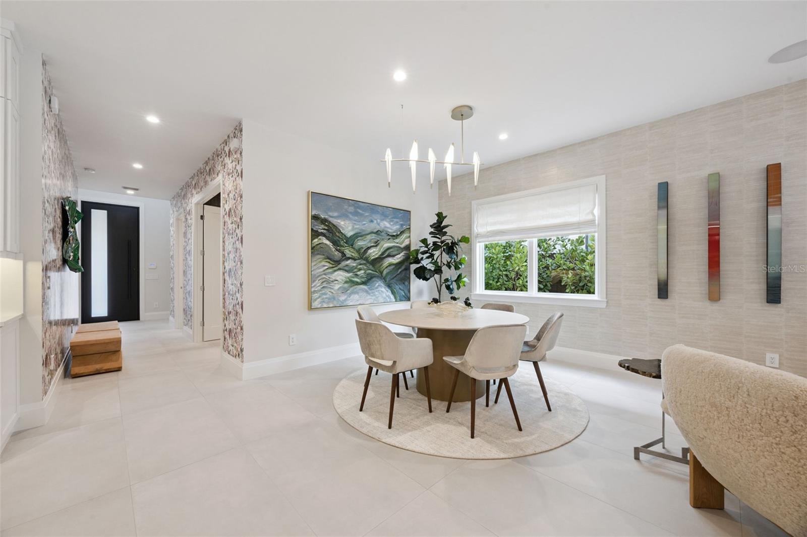 Image 4 of 33 For 1414 Westmoreland Drive