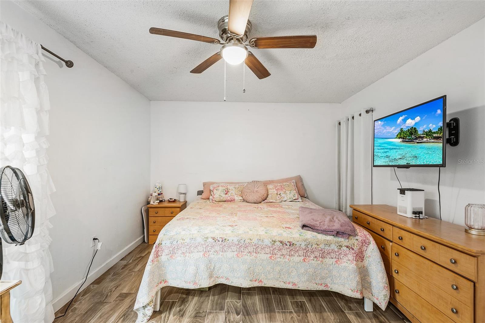 Image 16 of 23 For 548 Olympic Village  106