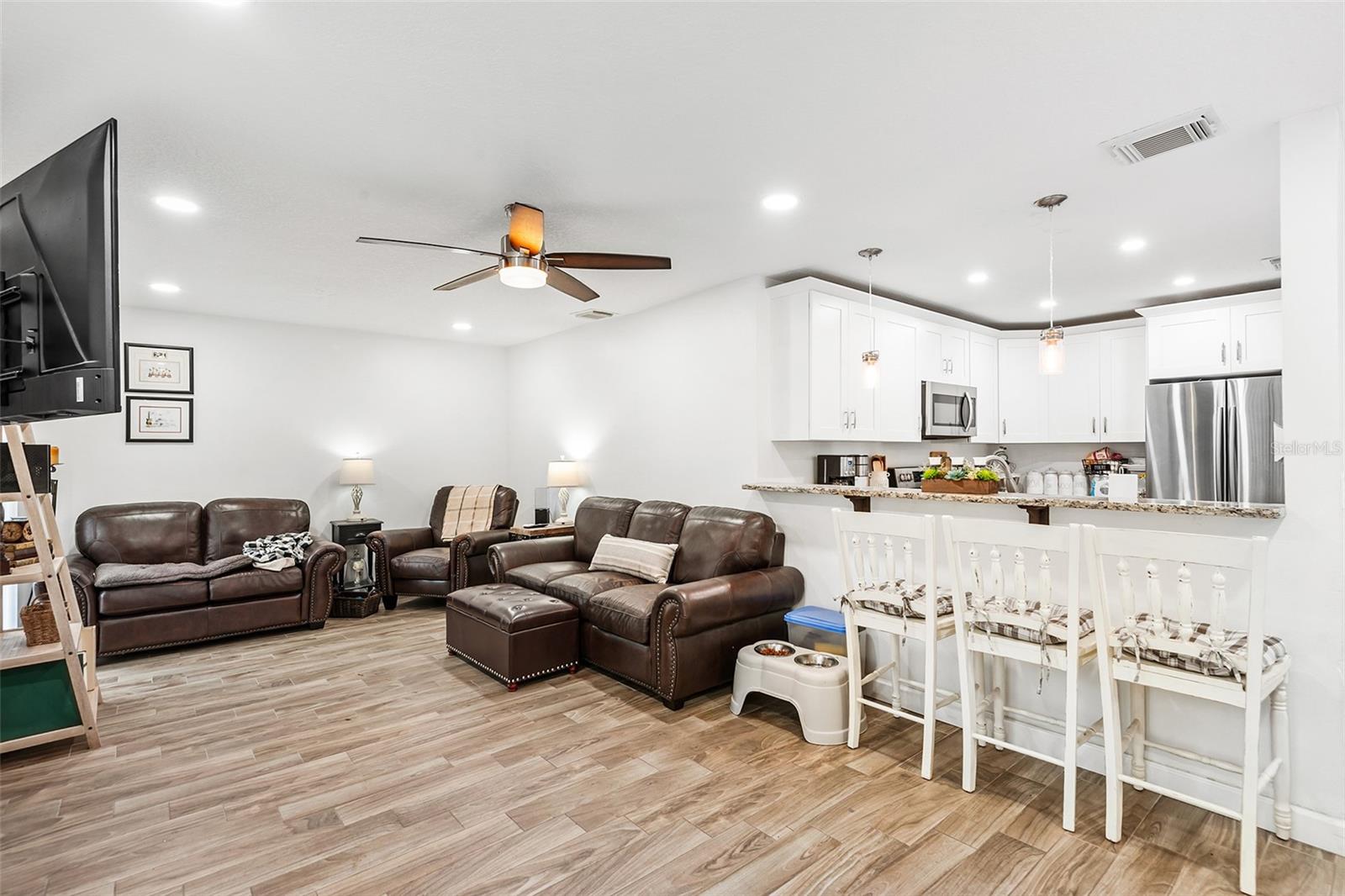 Image 8 of 23 For 548 Olympic Village  106