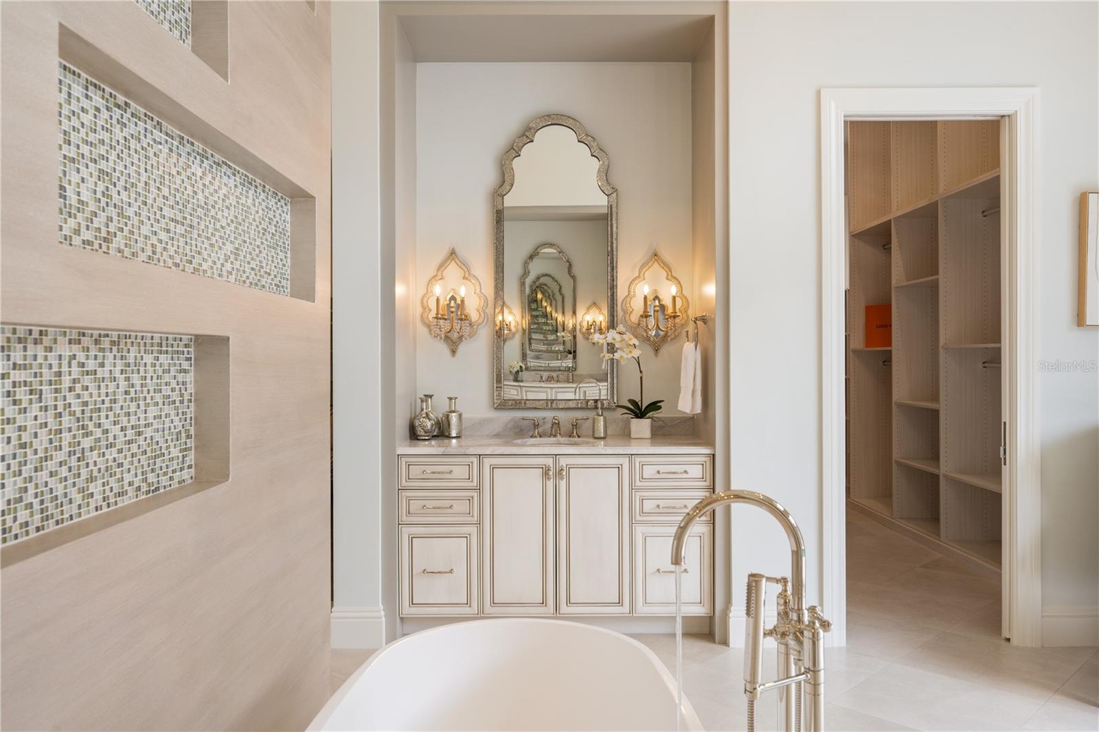 Image 19 of 49 For 10012 Hyperion Lane