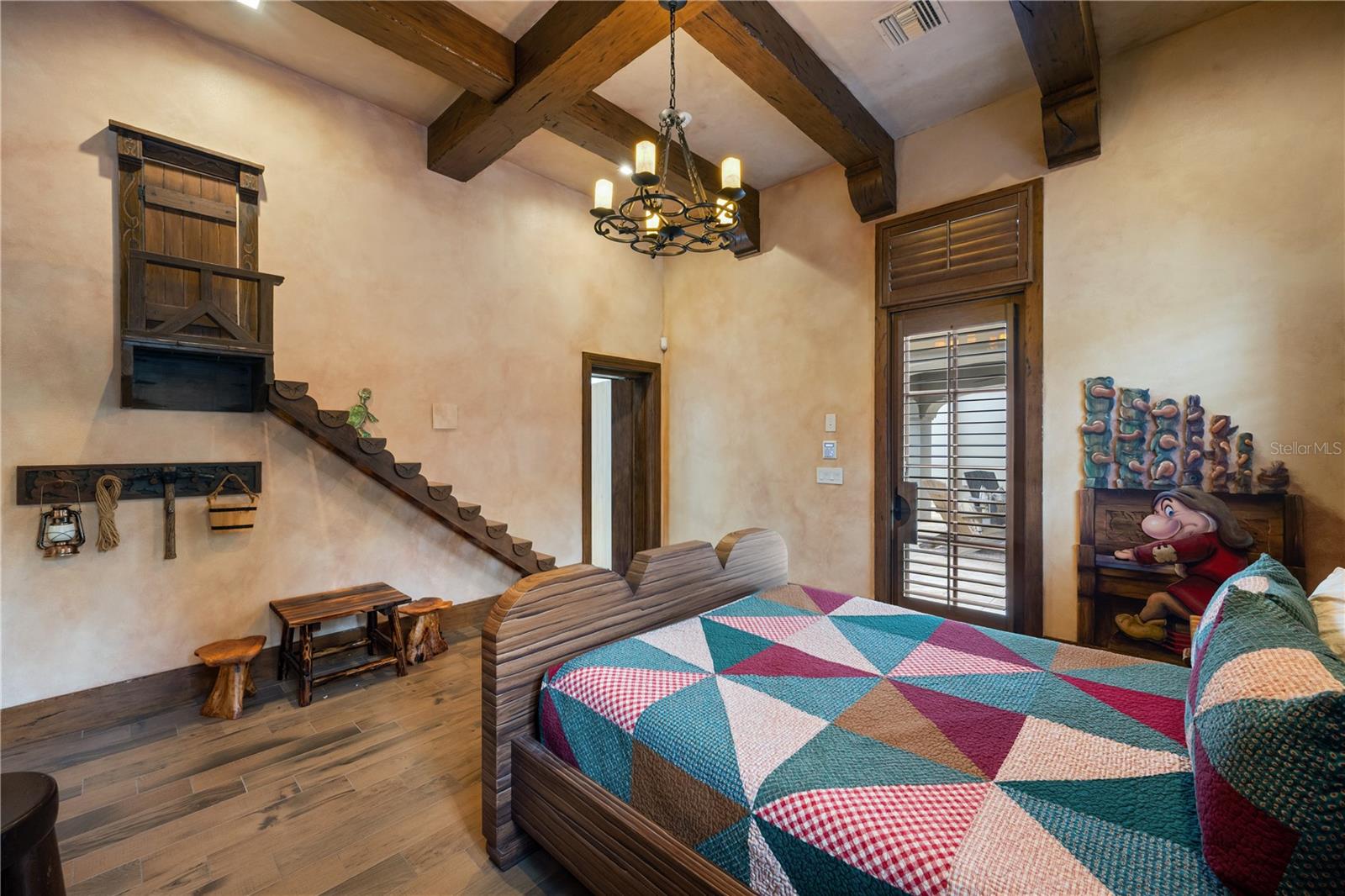 Image 23 of 49 For 10012 Hyperion Lane