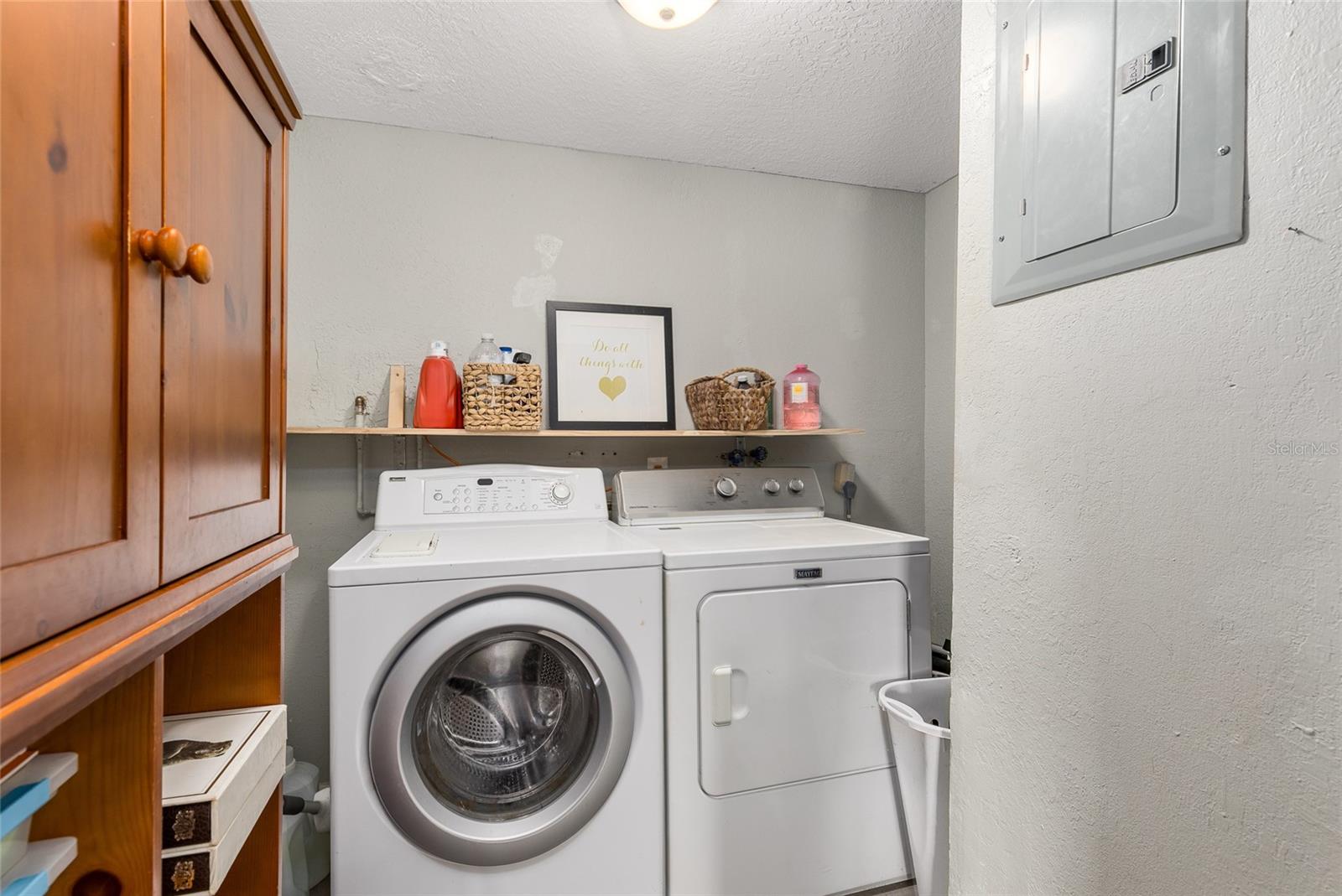 Image 21 of 37 For 17409 Division Street