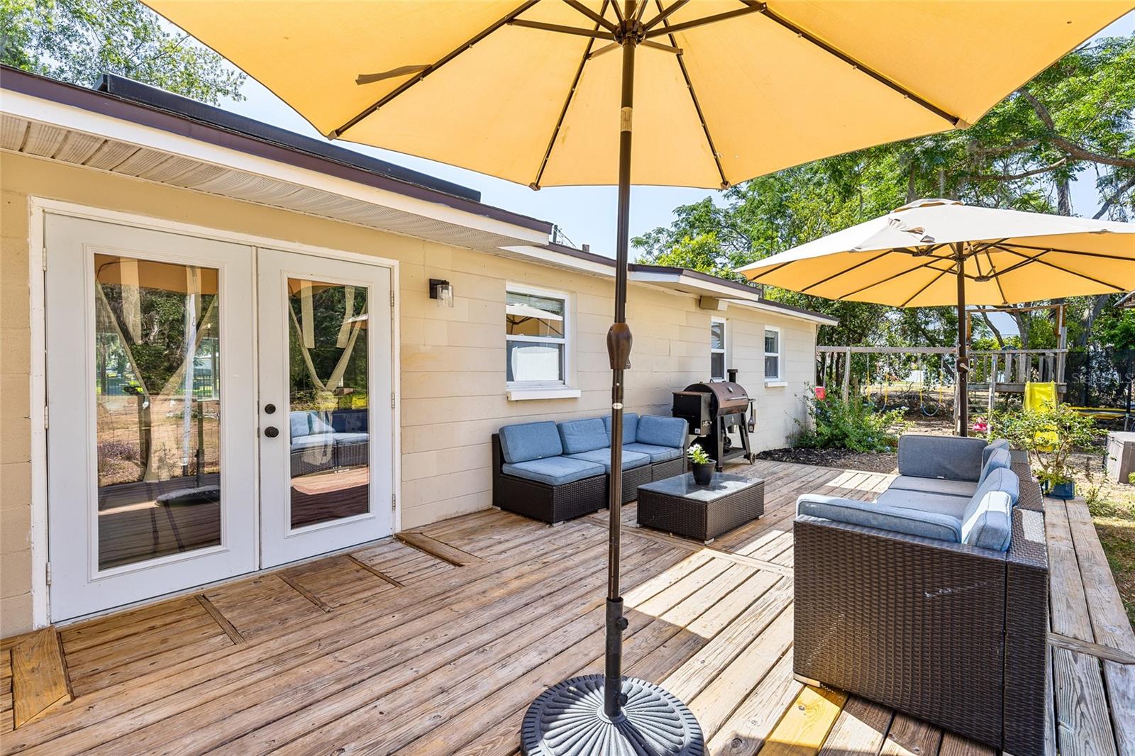 Image 22 of 37 For 17409 Division Street