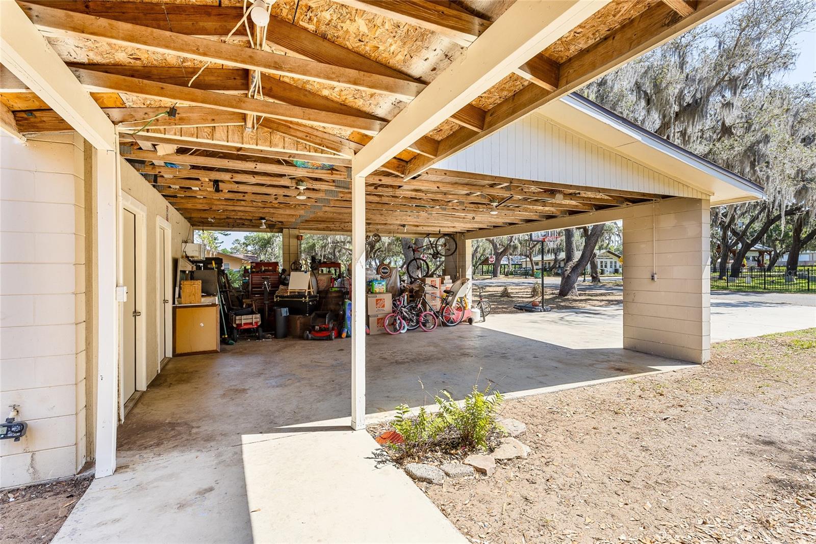 Image 25 of 37 For 17409 Division Street