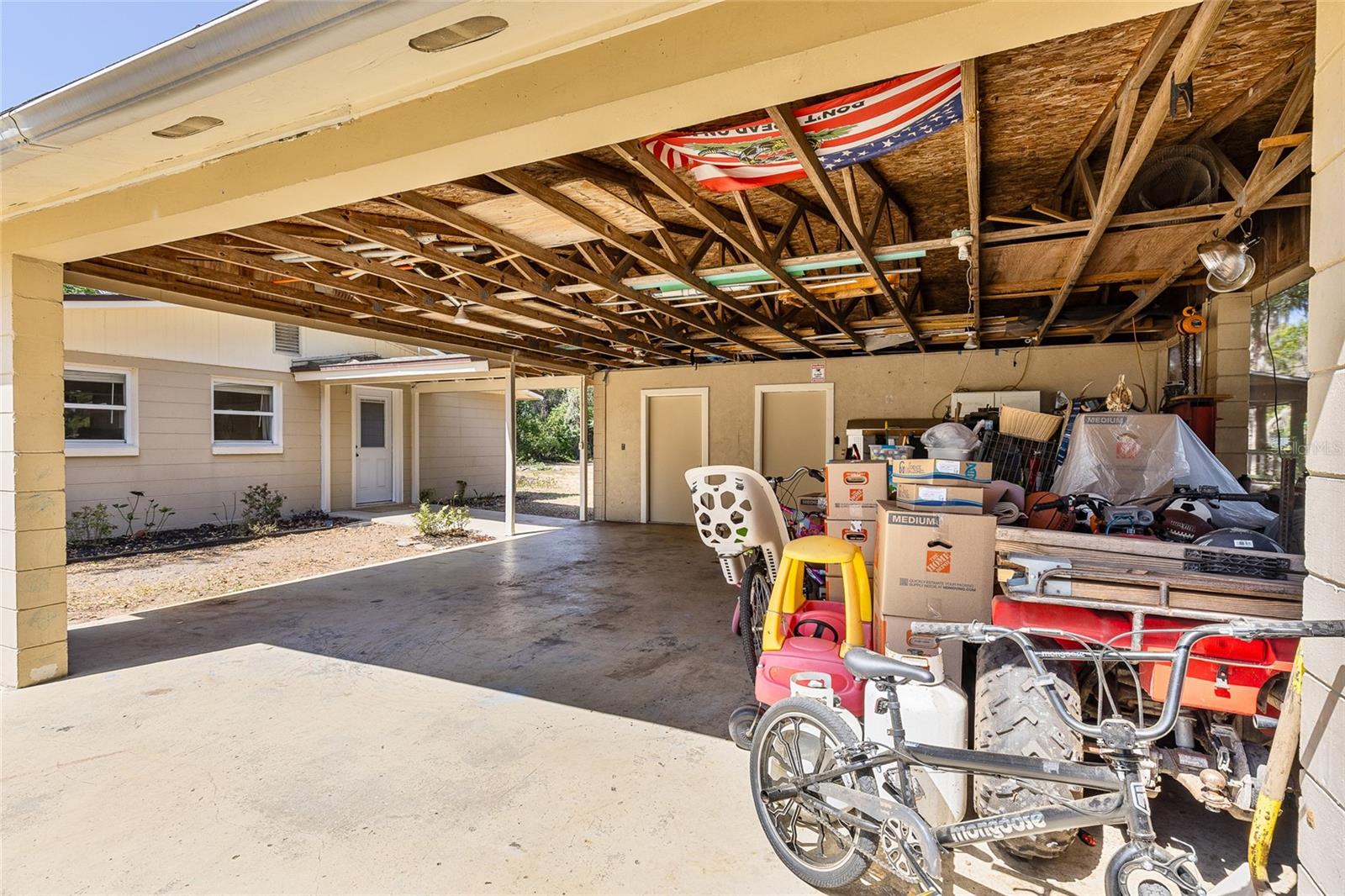 Image 26 of 37 For 17409 Division Street