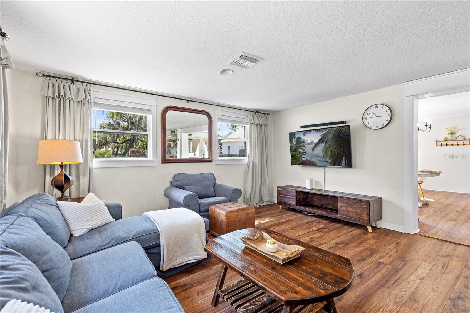 Image 6 of 37 For 17409 Division Street