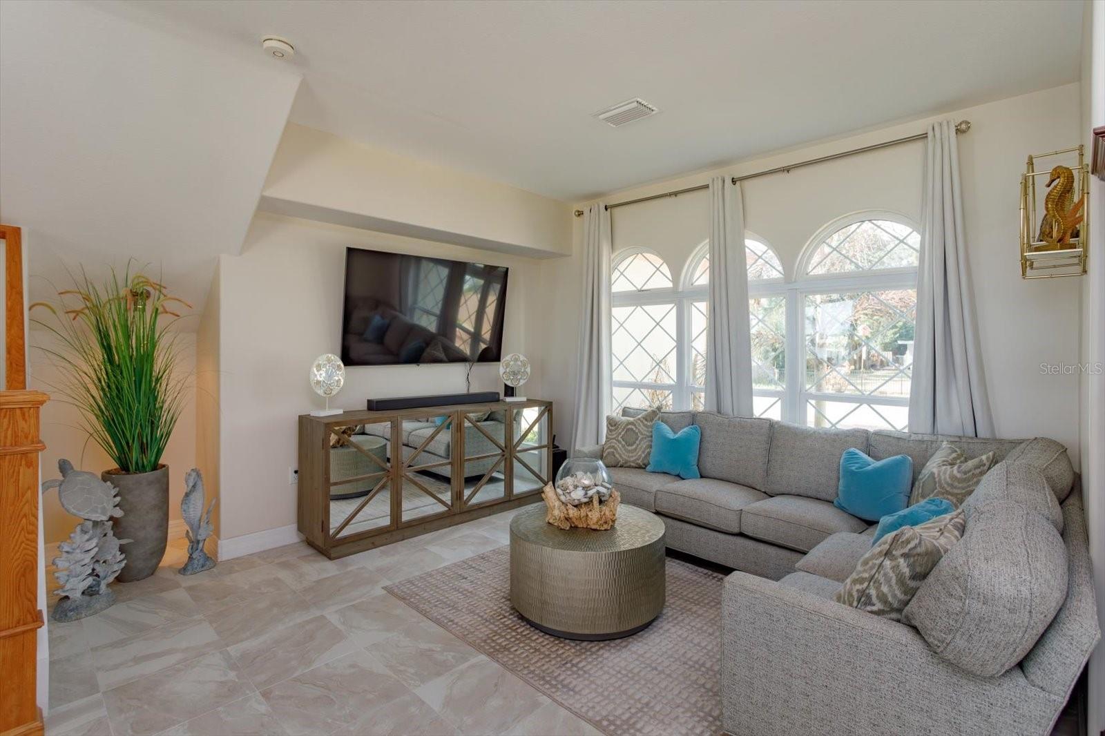 Image 7 of 47 For 1201 Riverside Drive