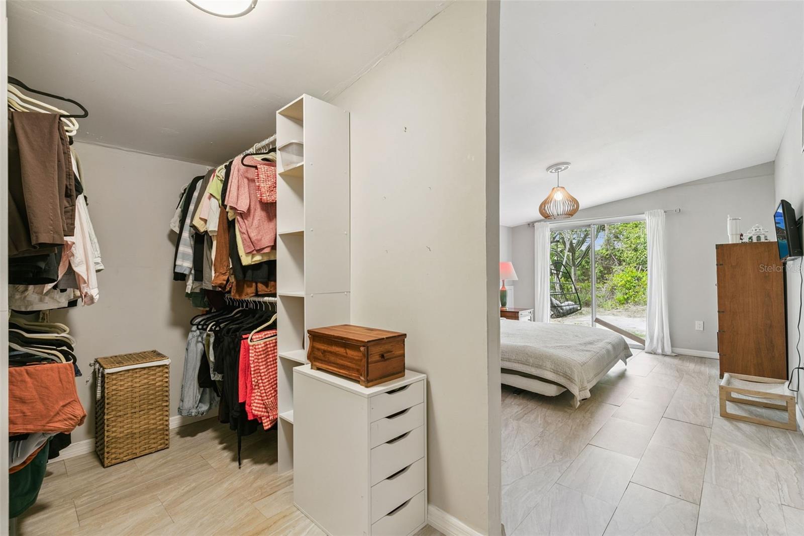 Image 27 of 36 For 2732 Hertha Avenue