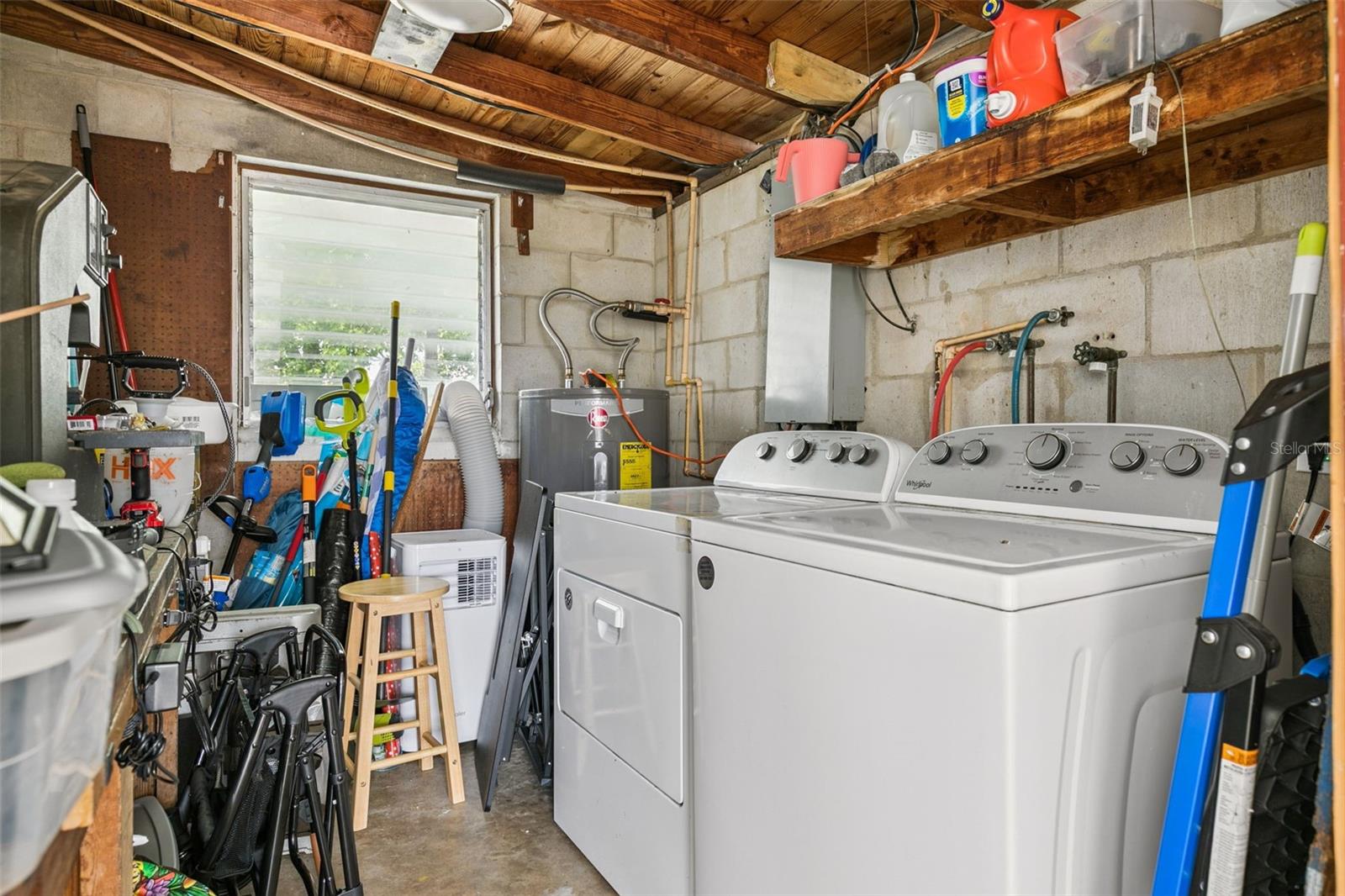 Image 33 of 36 For 2732 Hertha Avenue