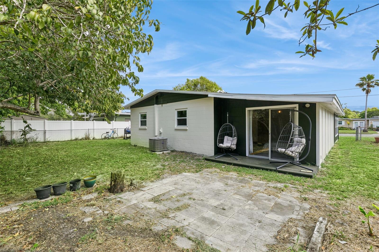 Image 34 of 36 For 2732 Hertha Avenue